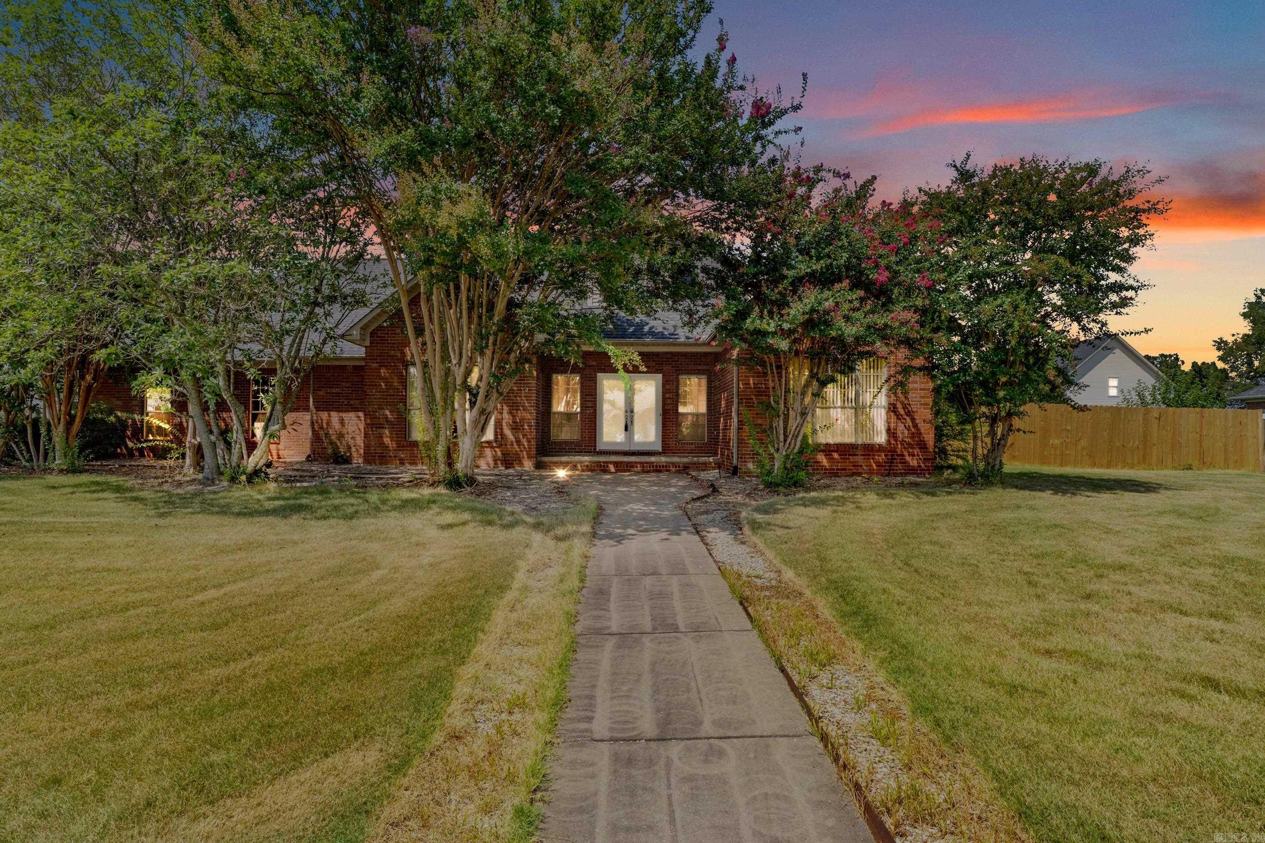 930 Enderlin  Conway, AR