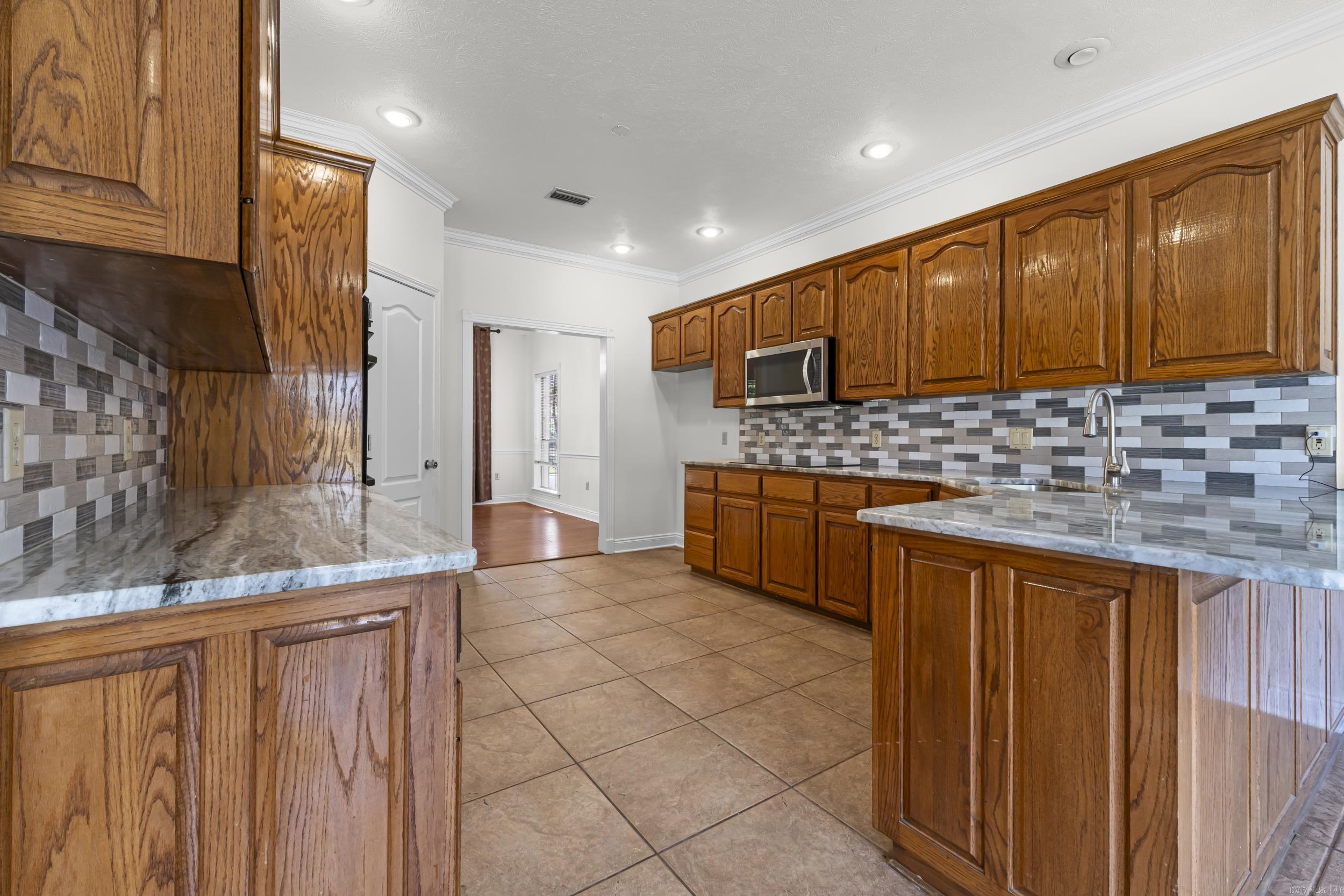 930 Enderlin  Conway, AR