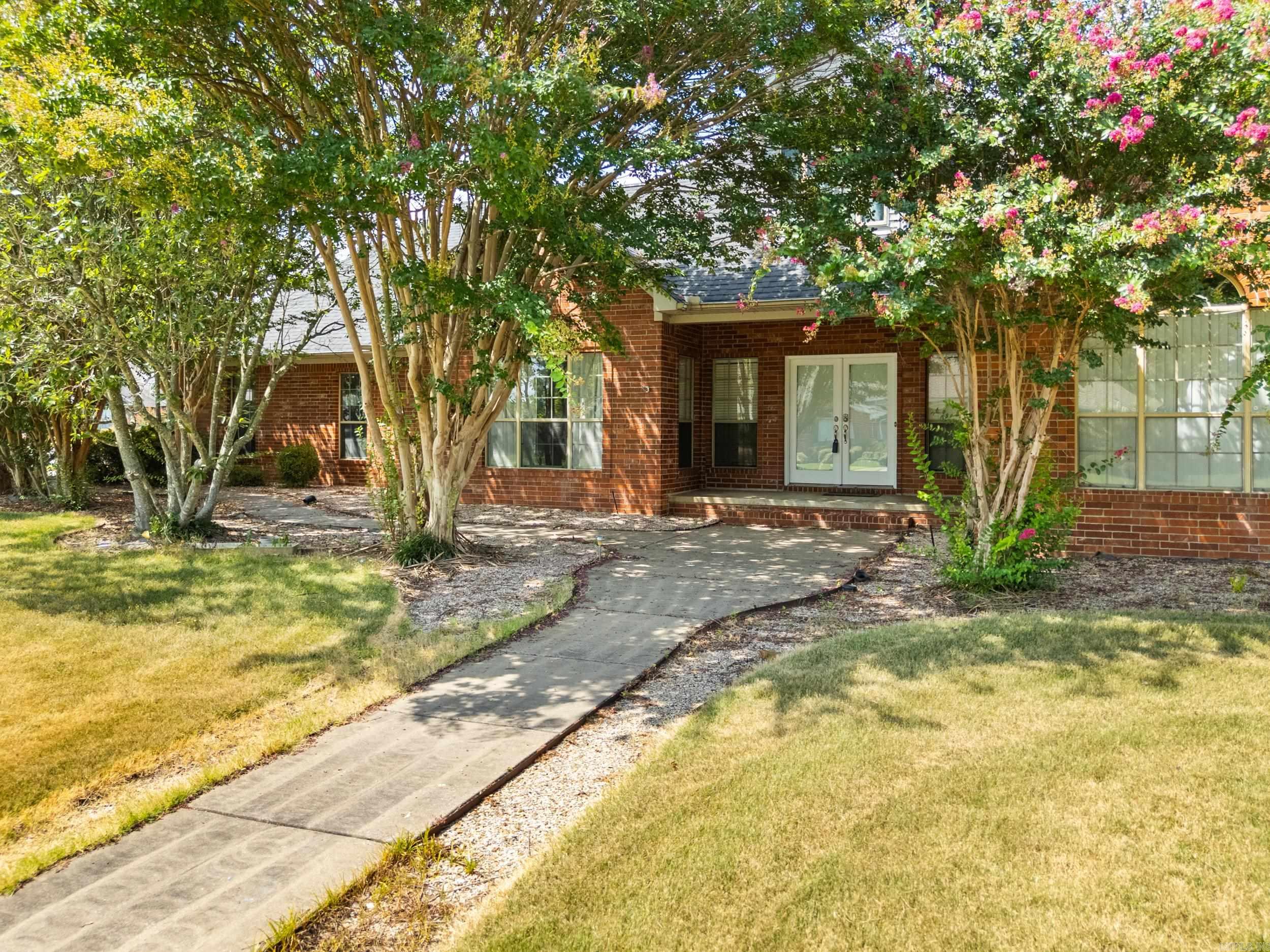930 Enderlin  Conway, AR