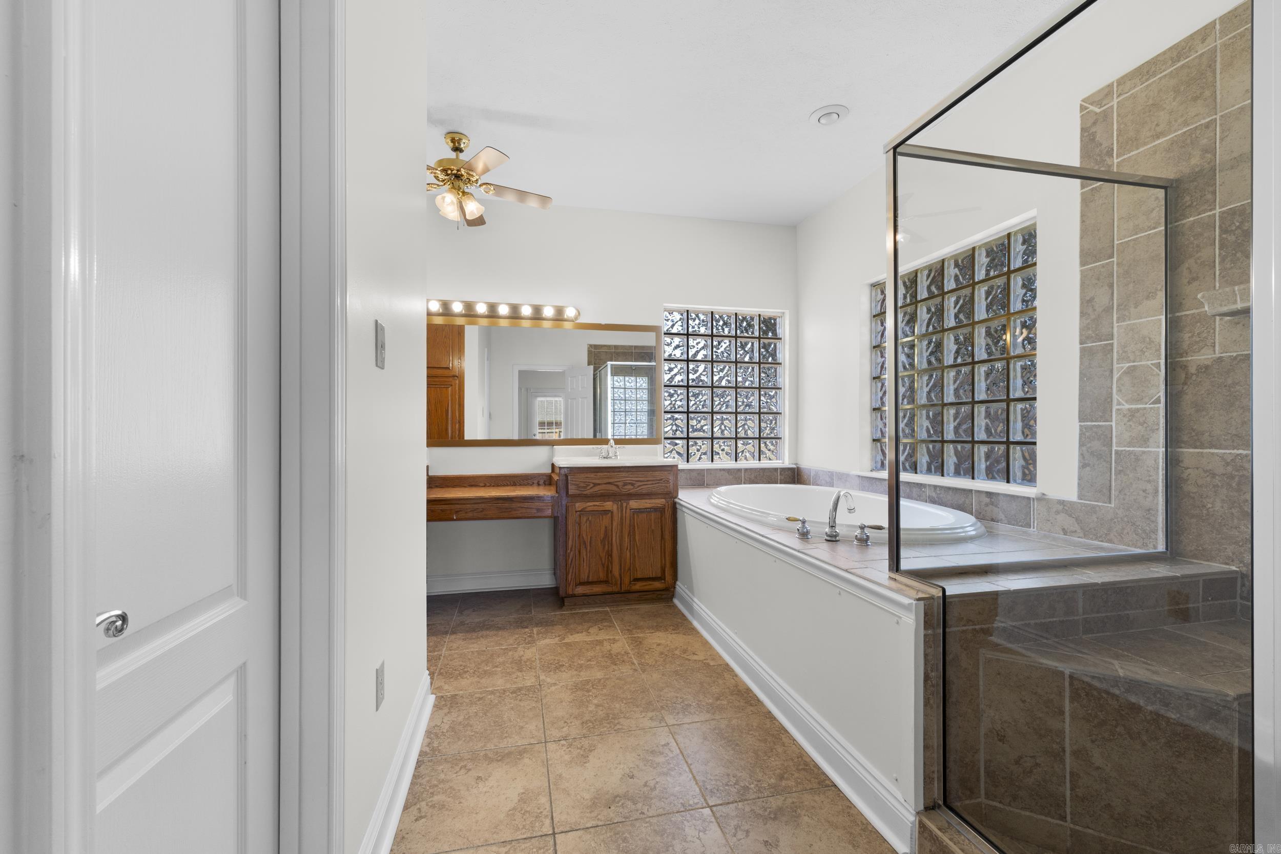 930 Enderlin  Conway, AR