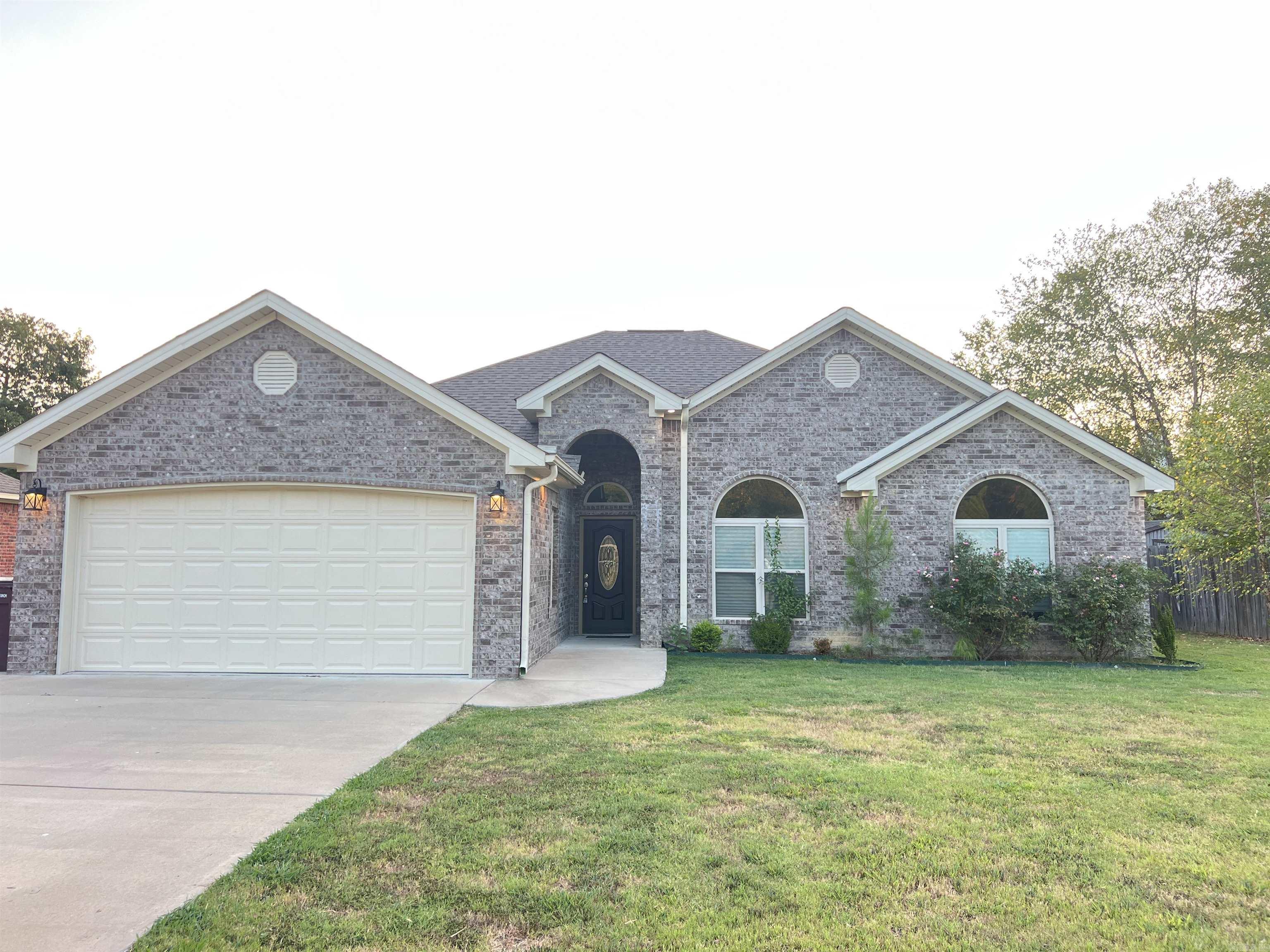 102 Farah  White Hall, AR