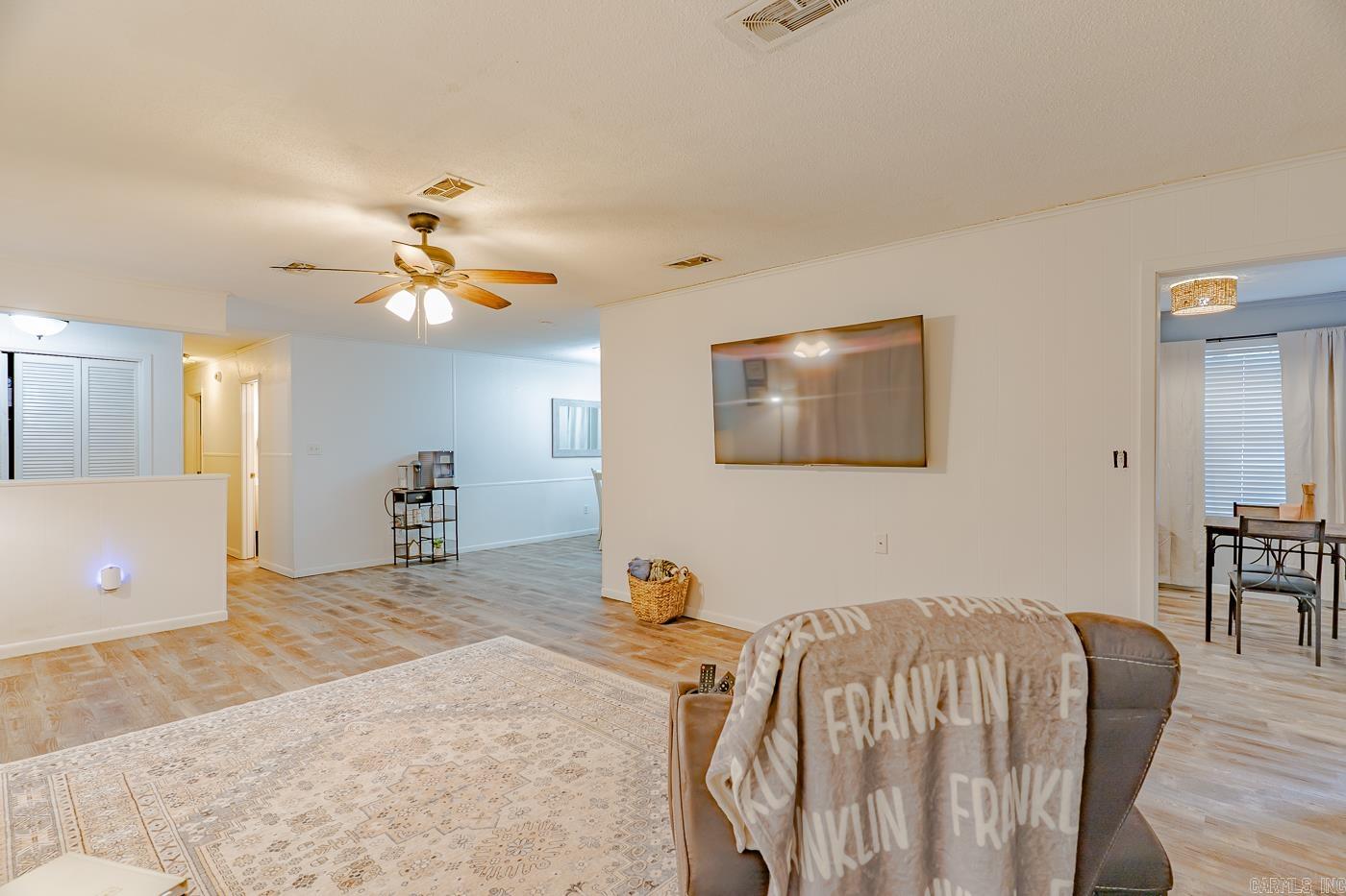 1313 W 10th  DeWitt, AR