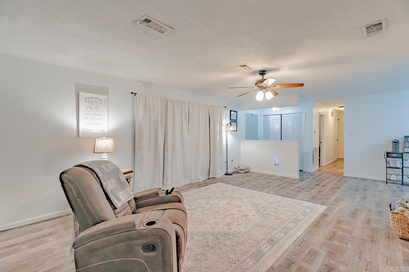 1313 W 10th  DeWitt, AR