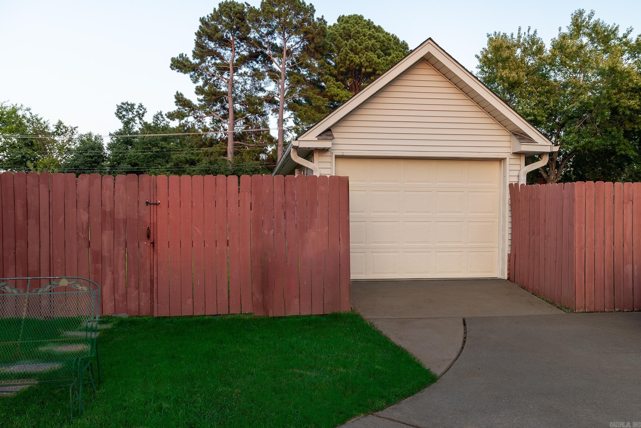 1810 Royal Drive  Conway, AR