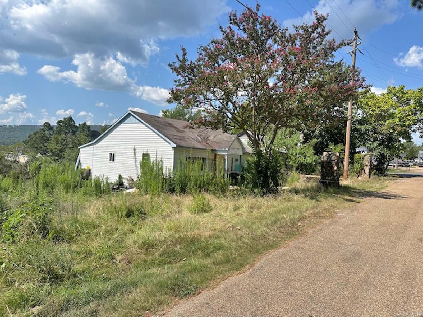 233 Pinehill  Hot Springs, AR