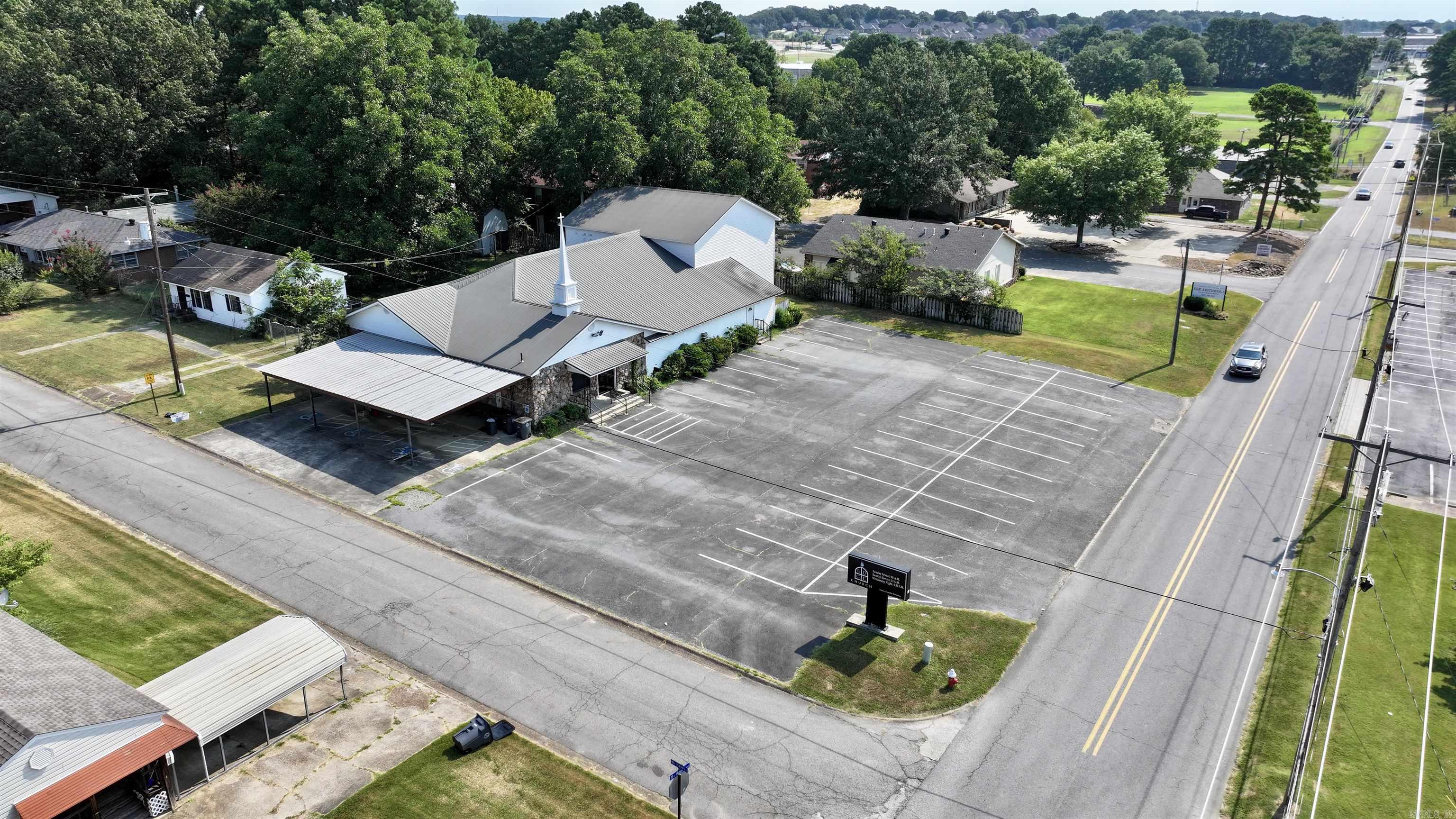 1600 E Moore  Searcy, AR