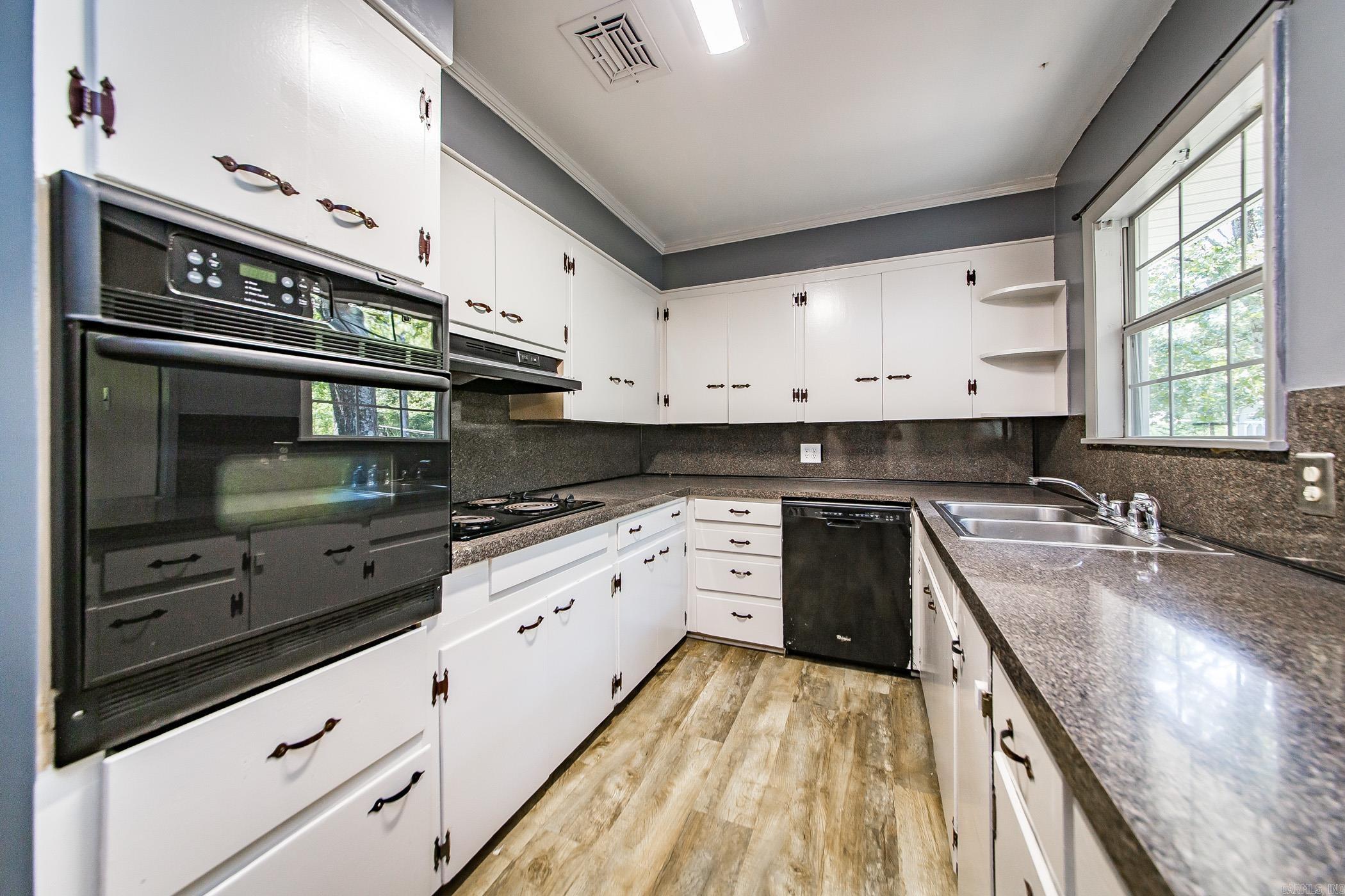 59 Wesley Dr  Sherwood, AR