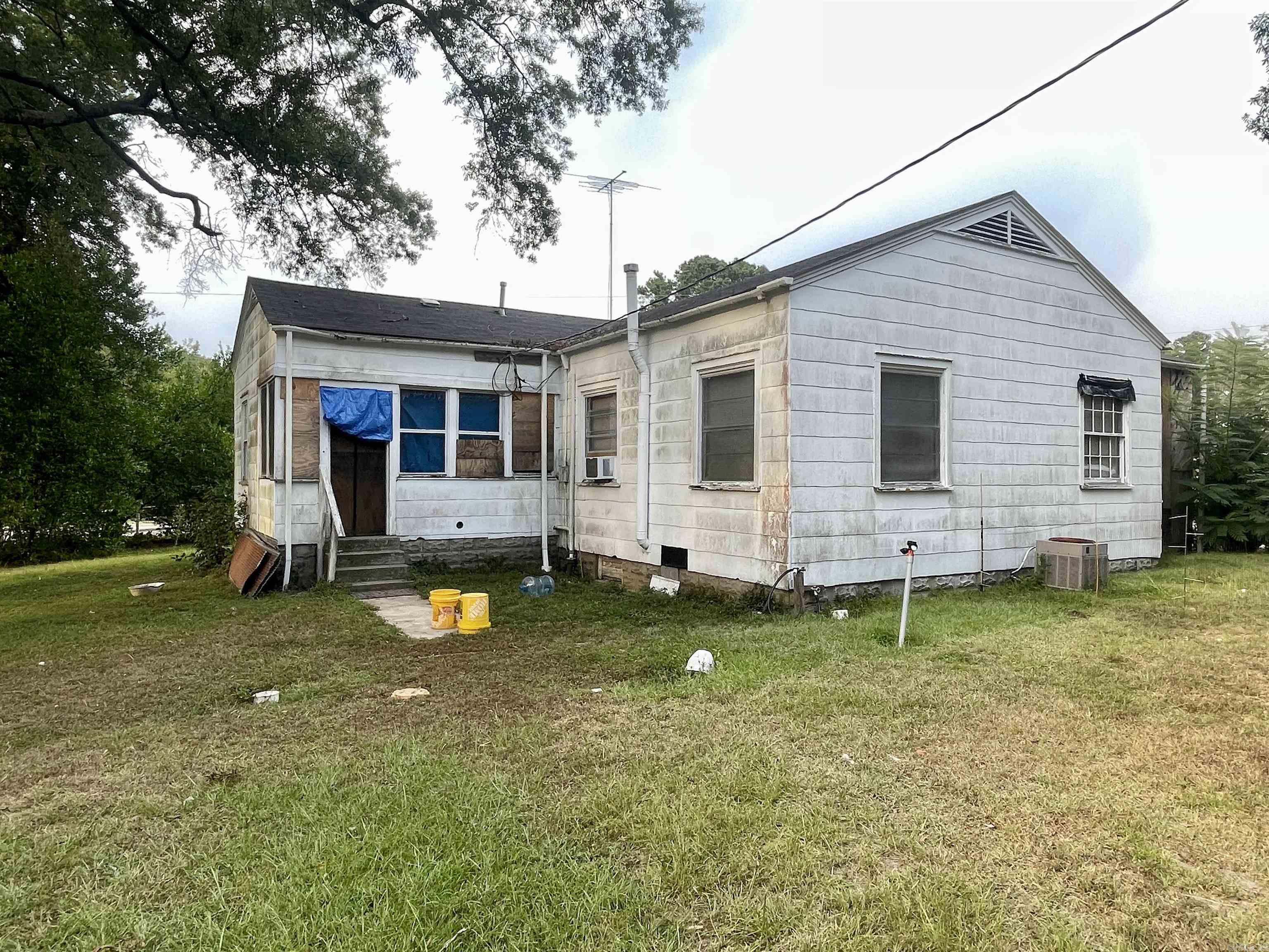 5351 Highway 24 Chidester, AR 71726