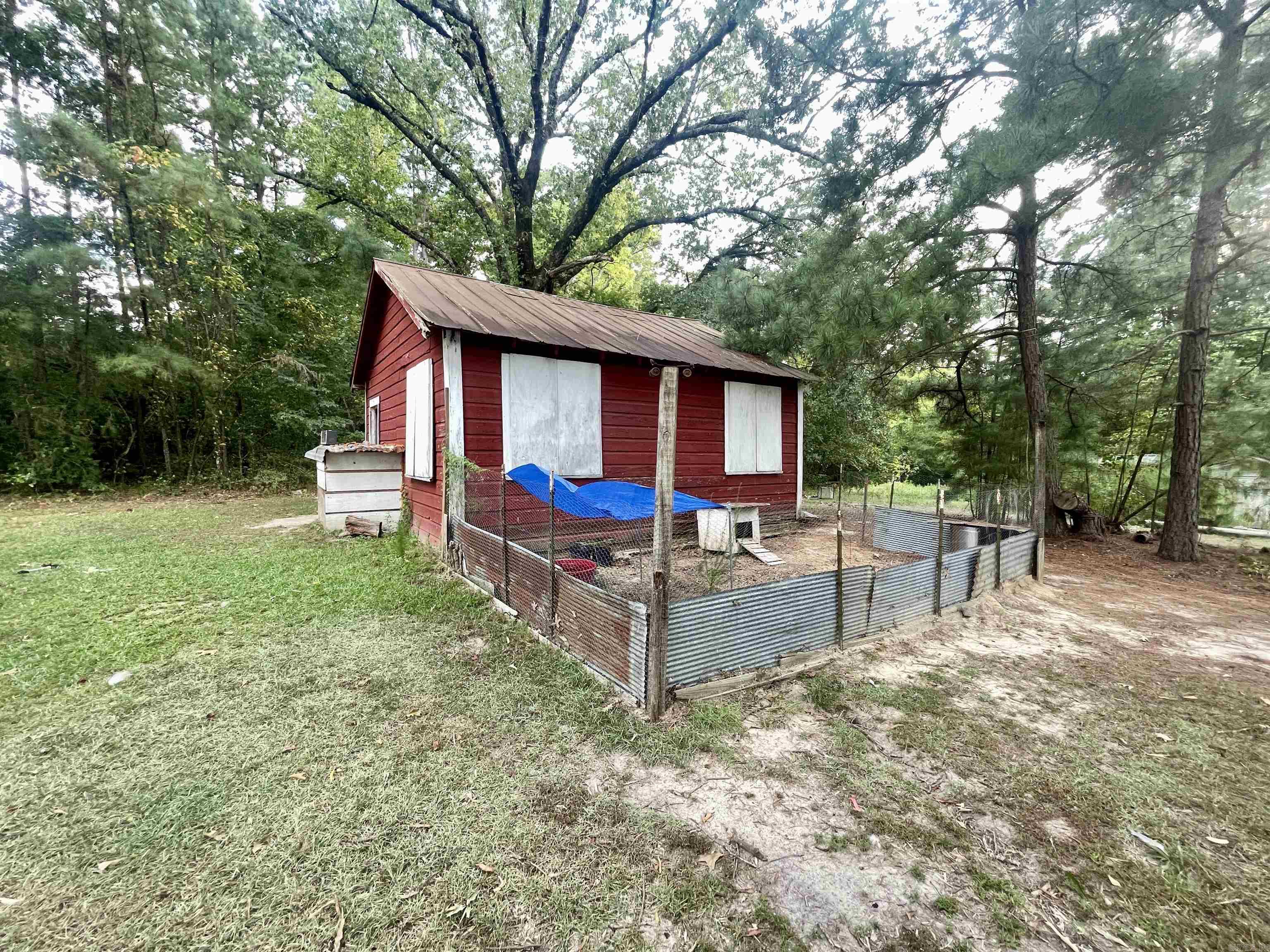 5351 Highway 24 Chidester, AR 71726