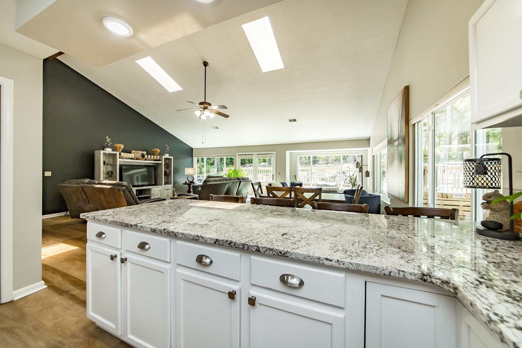 315 Mountain Ranch Dr. Fairfield Bay, AR 72088