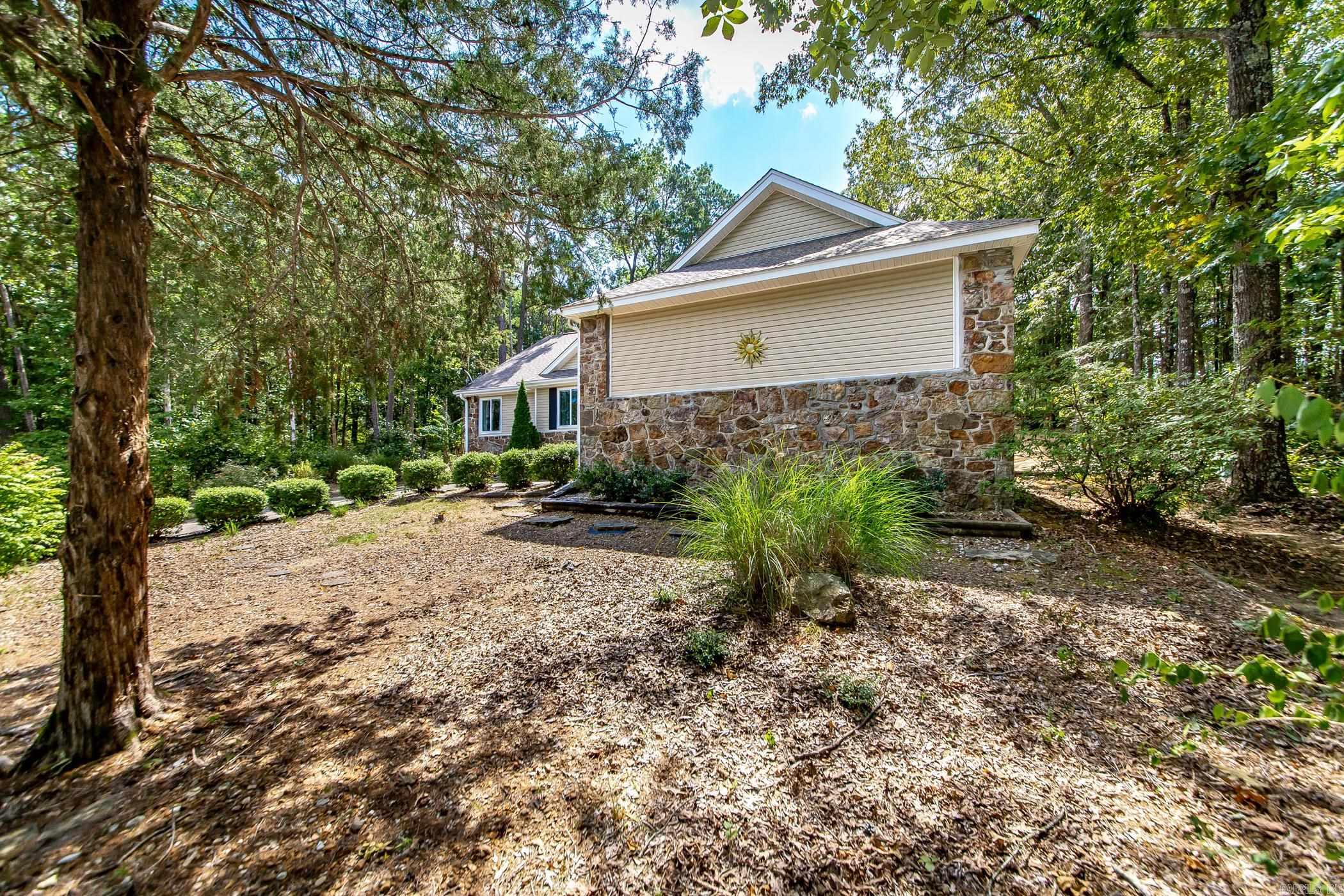 315 Mountain Ranch Dr. Fairfield Bay, AR 72088