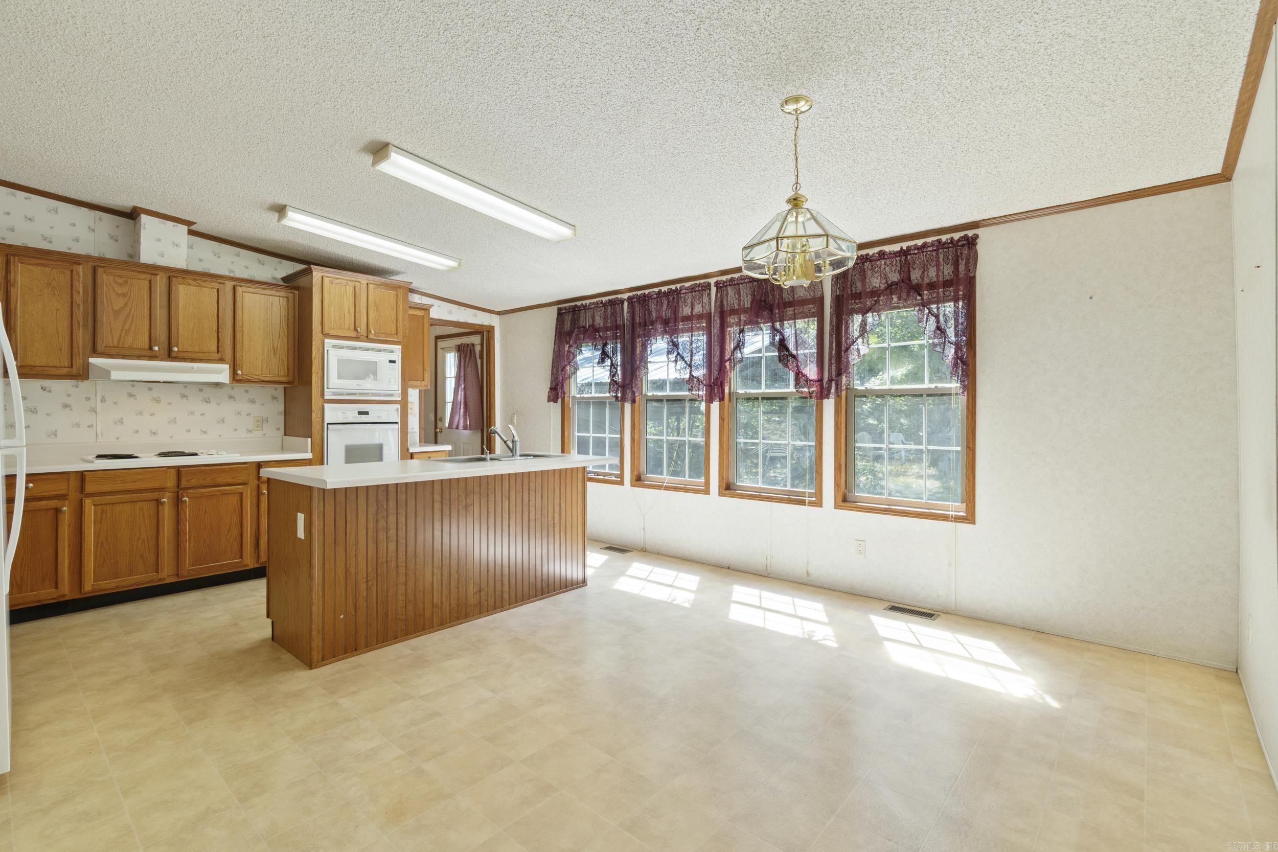 91 Crestview  Conway, AR