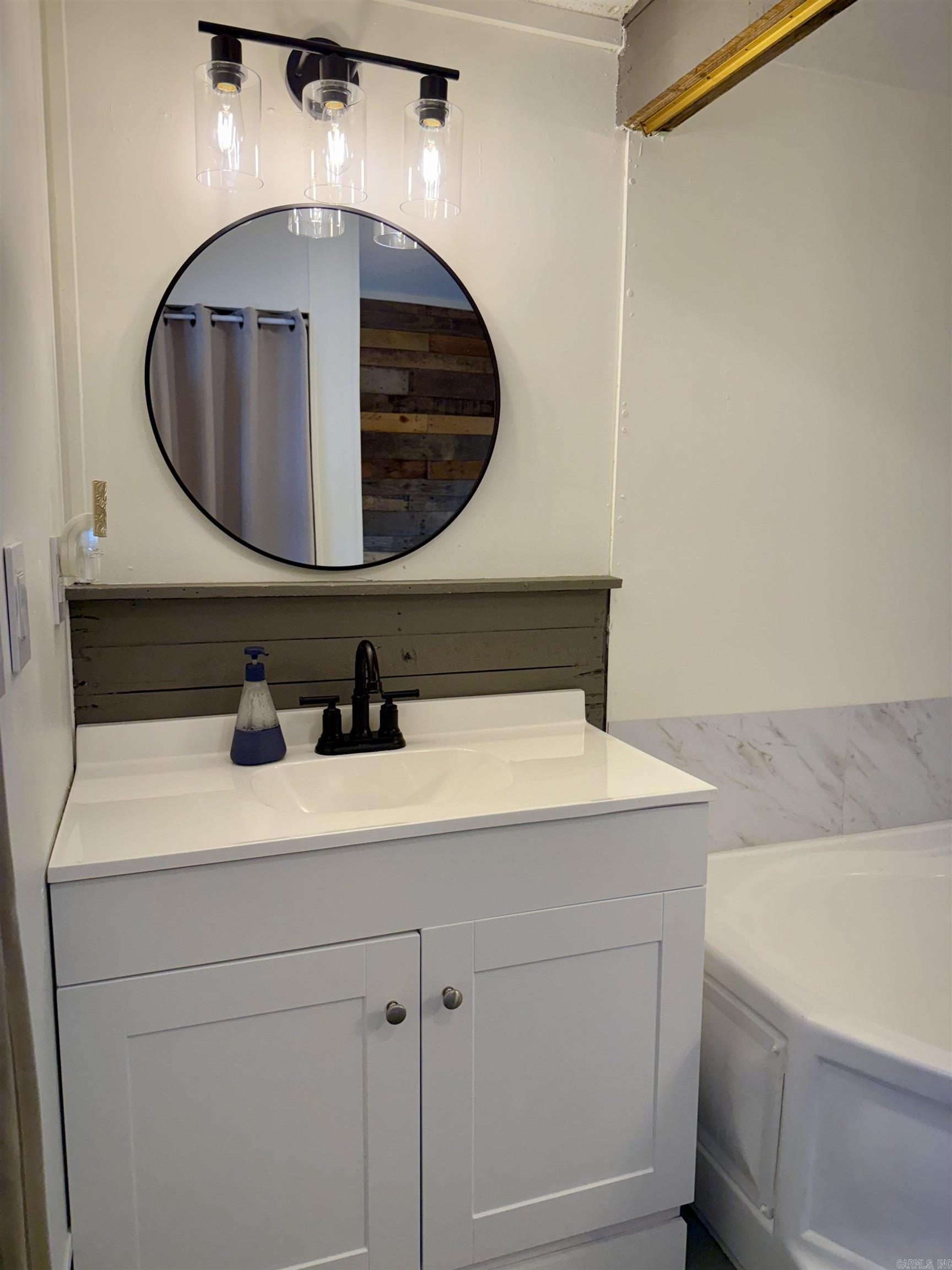 168 Janel  Romance, AR