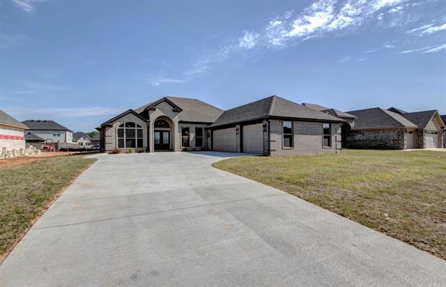 121  Natural Trail  Maumelle, AR