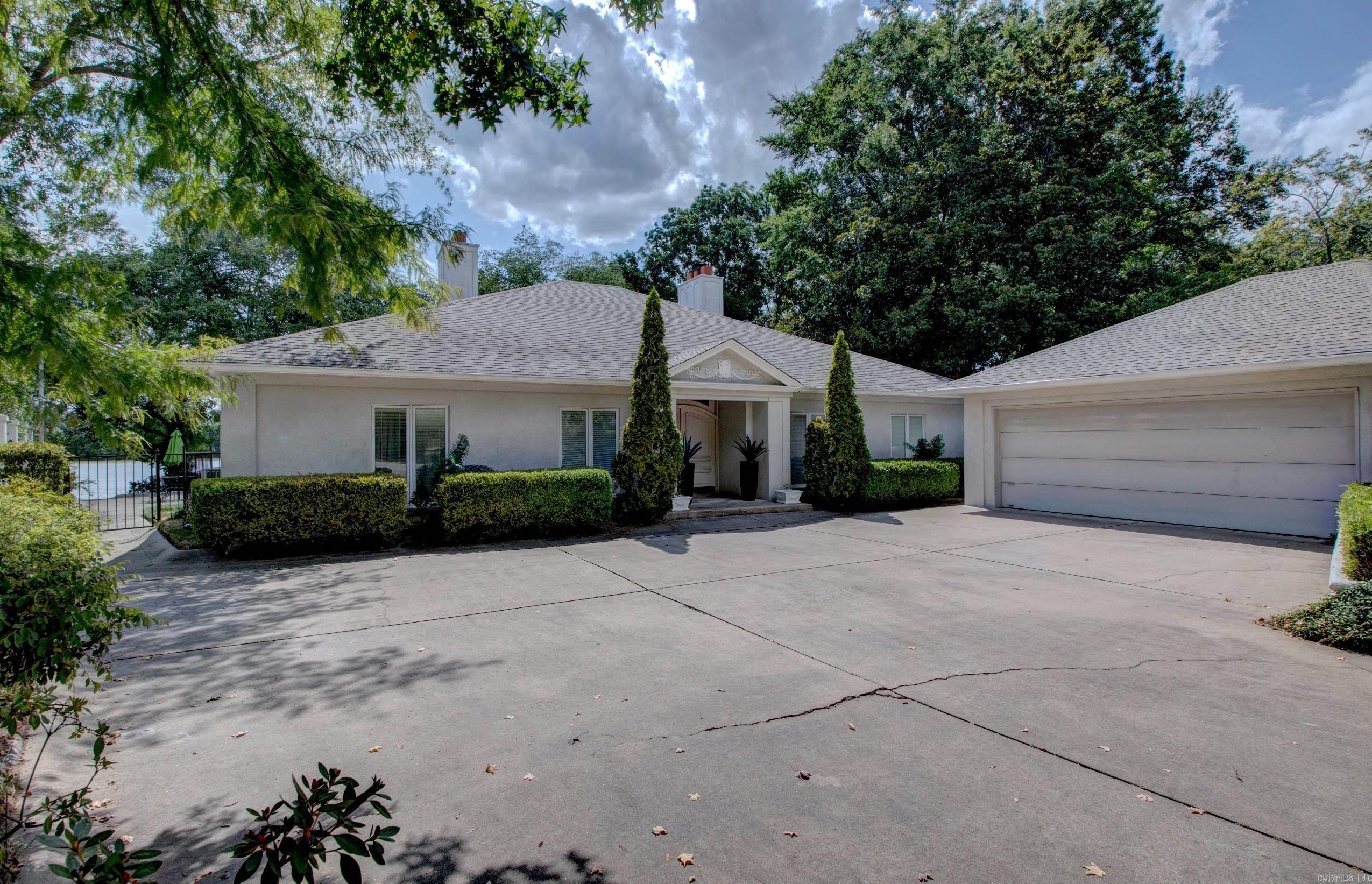 34 Riverwood Cove