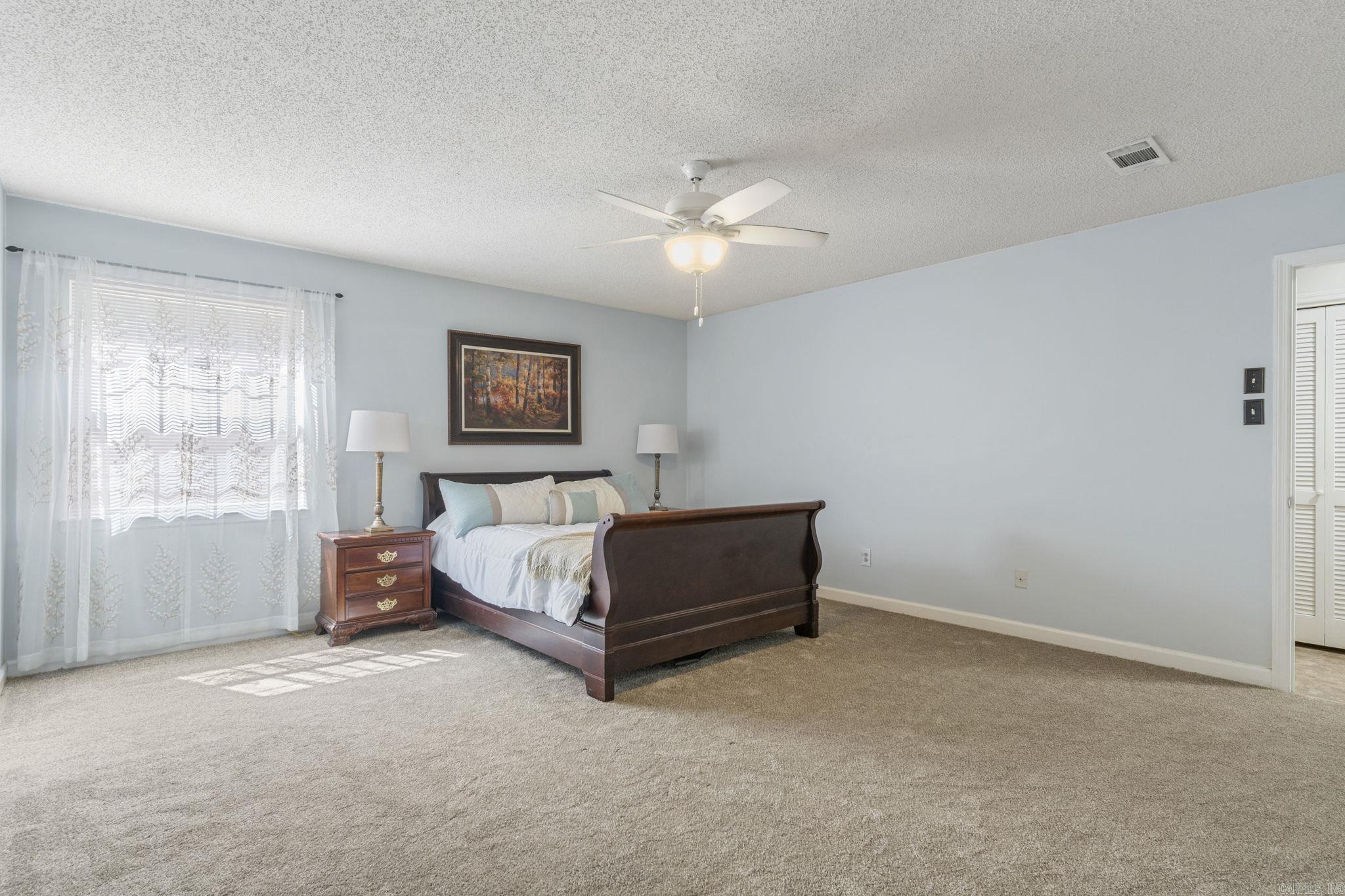11 Sharondale Court  Maumelle, AR