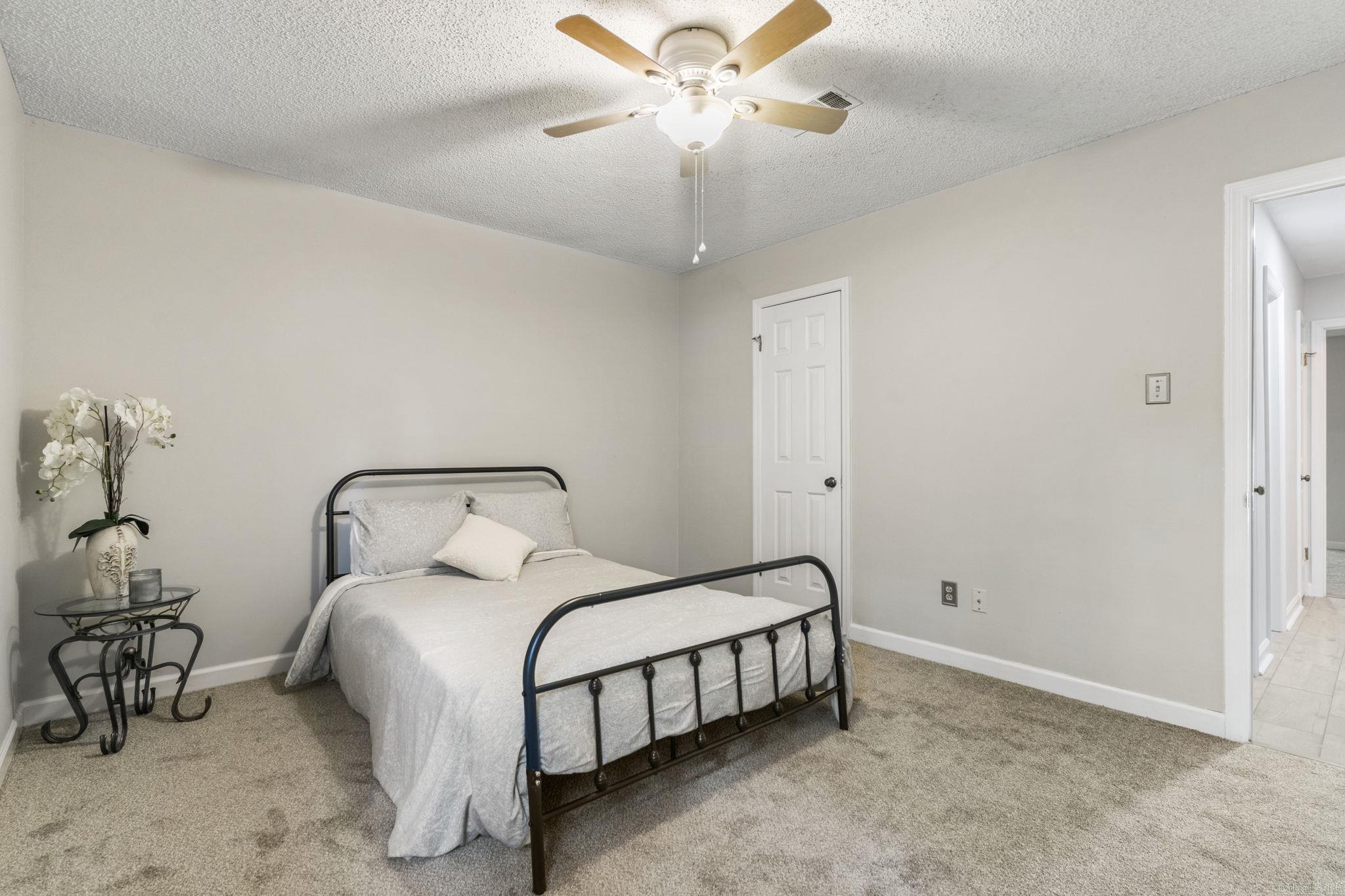 11 Sharondale Court  Maumelle, AR