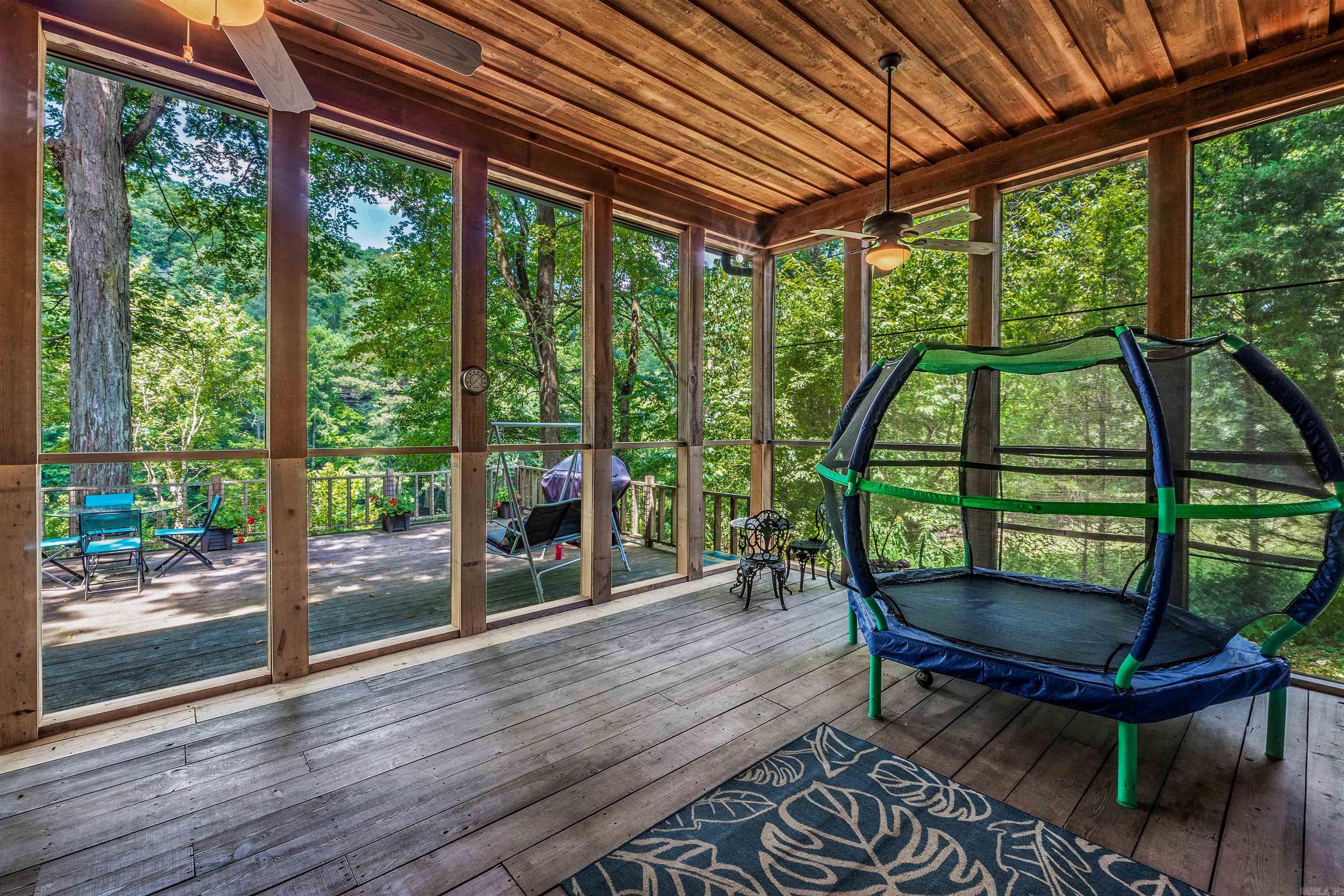111 N Riverfront  Judsonia, AR