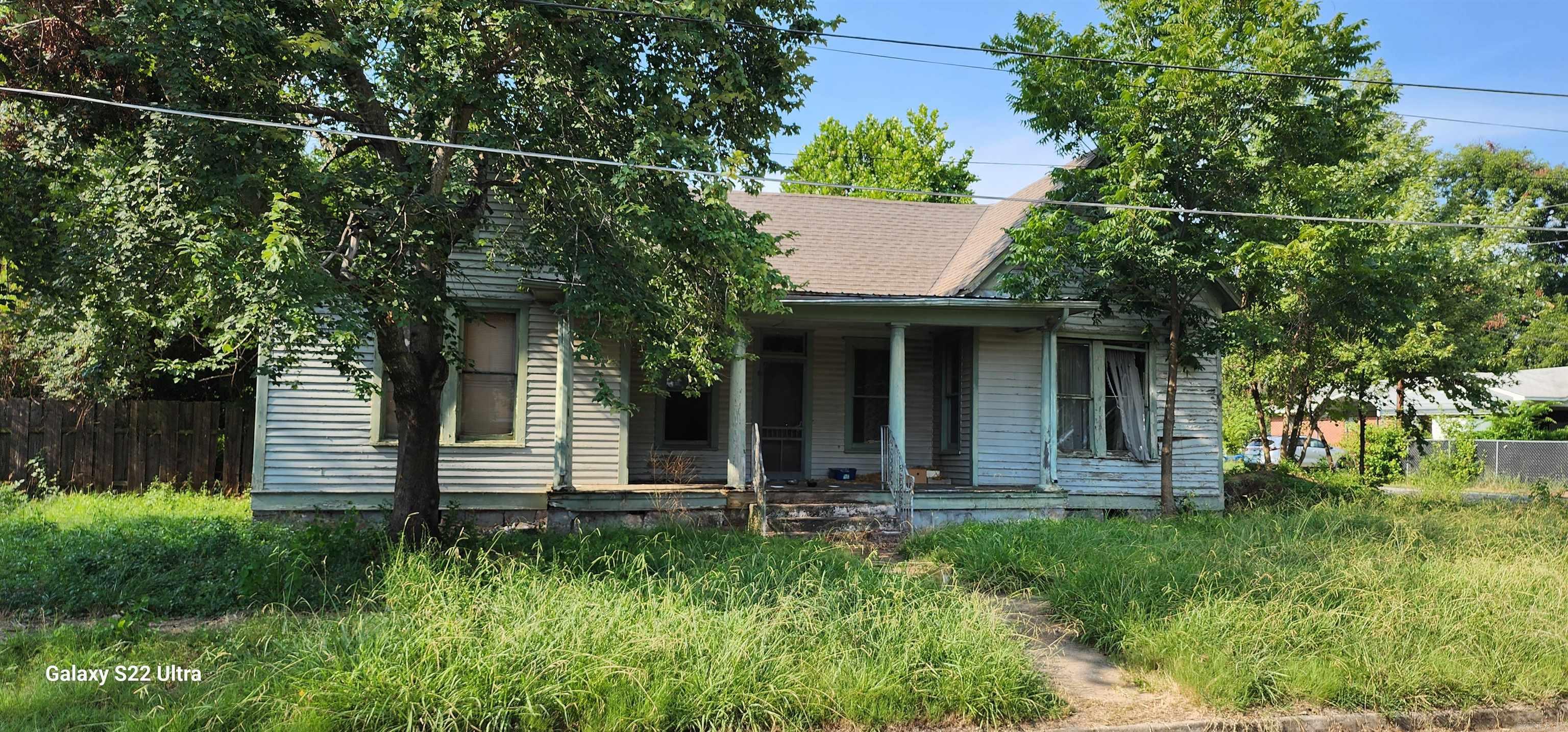 311 E Church  Paris, AR