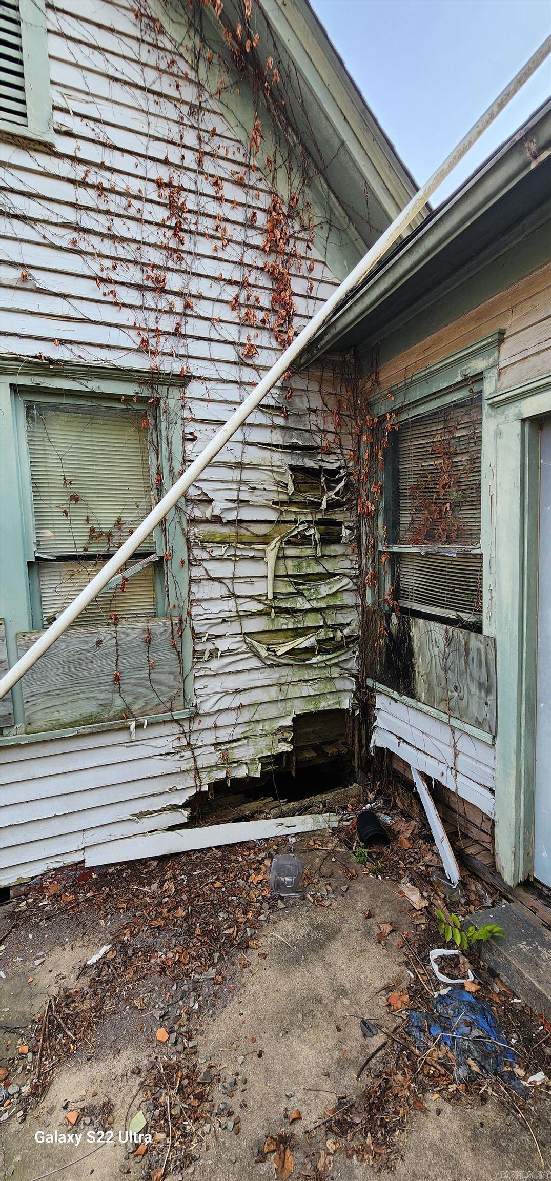 311 E Church  Paris, AR