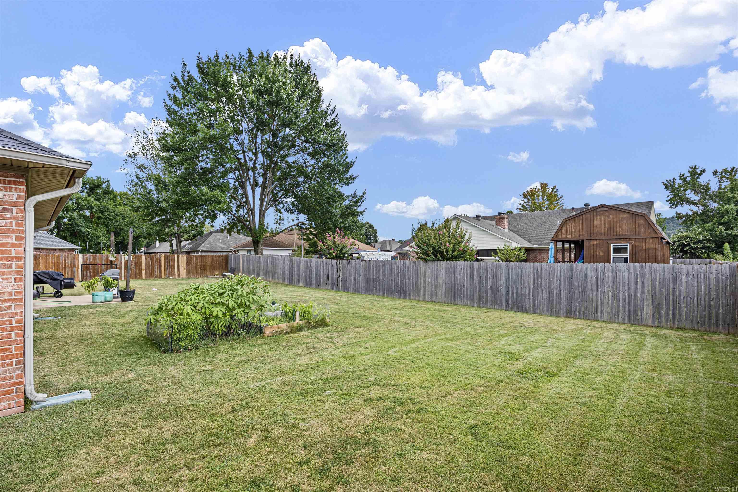 907 Muscadine  Russellville, AR
