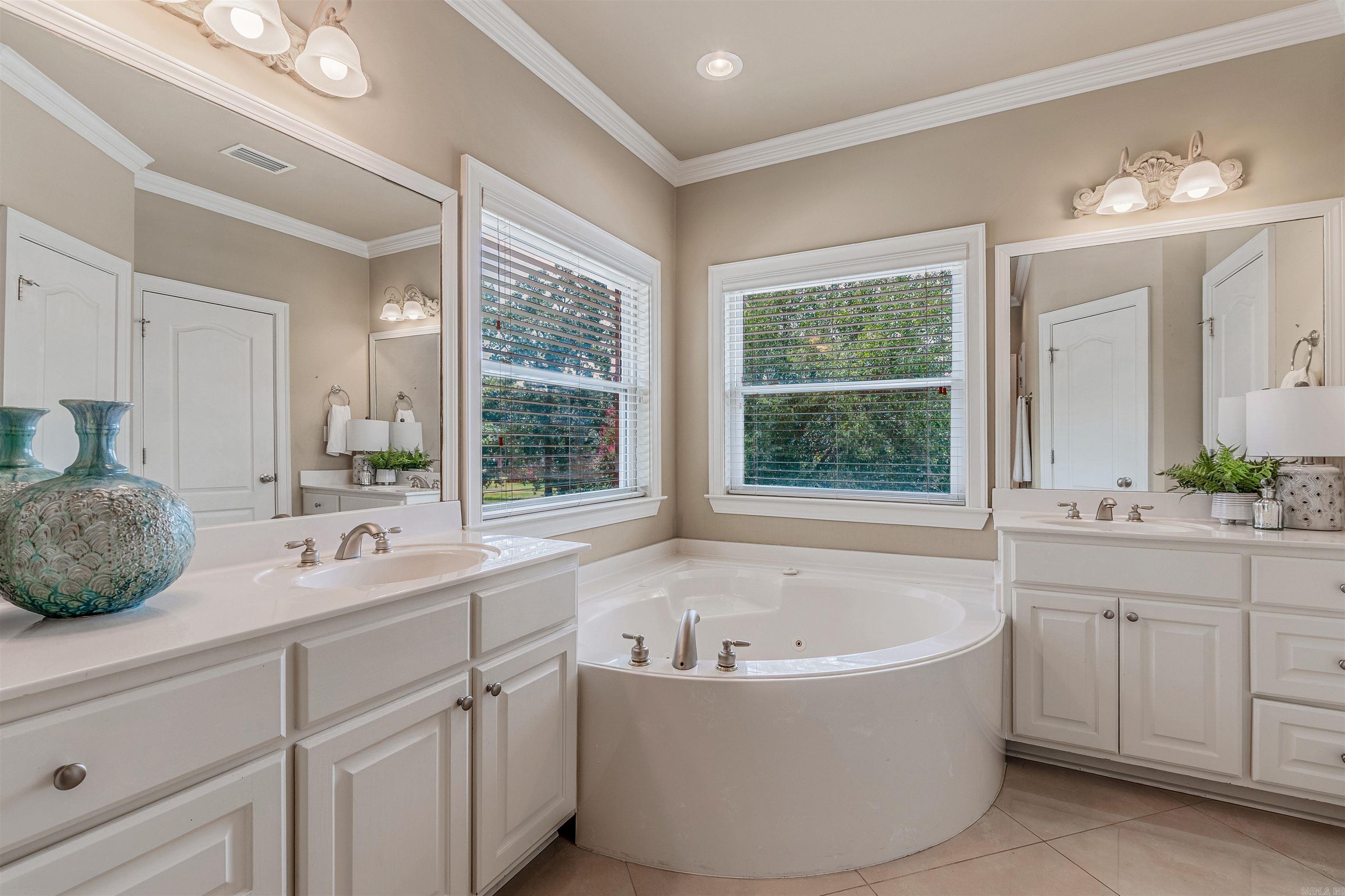 130 Mohawk Dr Maumelle, AR 72113