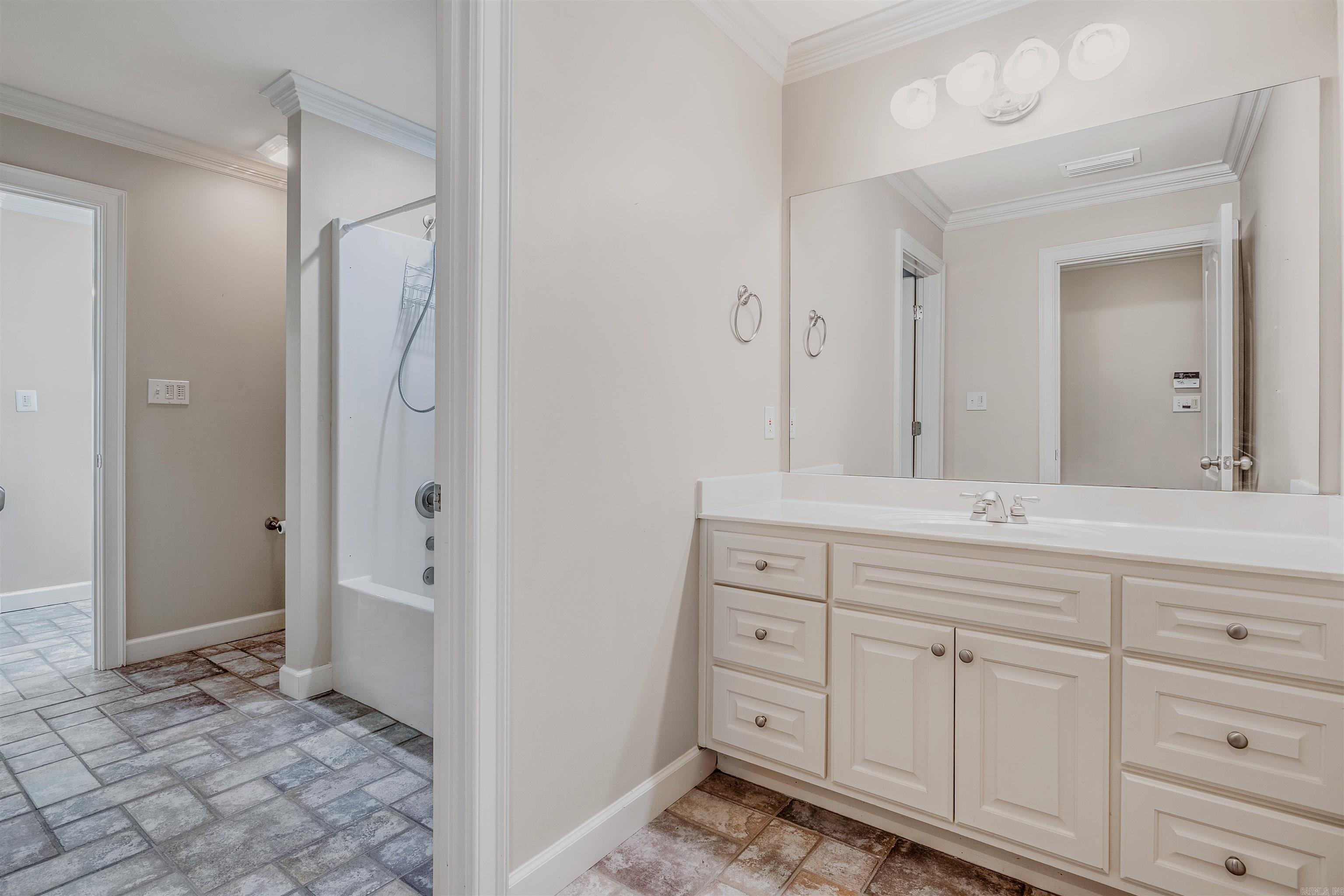130 Mohawk Dr Maumelle, AR 72113