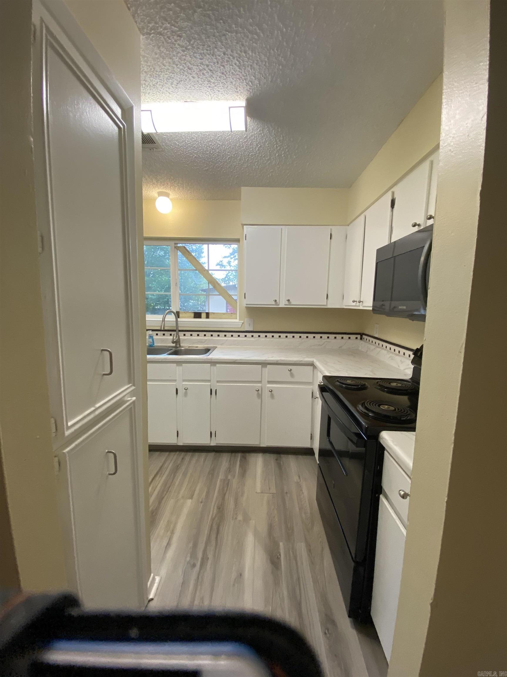 1407 S Cleveland Little Rock, AR 72204