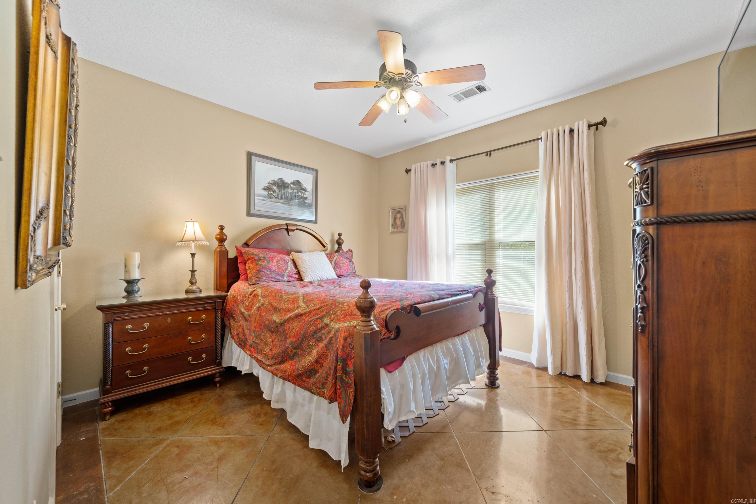 225 Creators  Hot Springs, AR