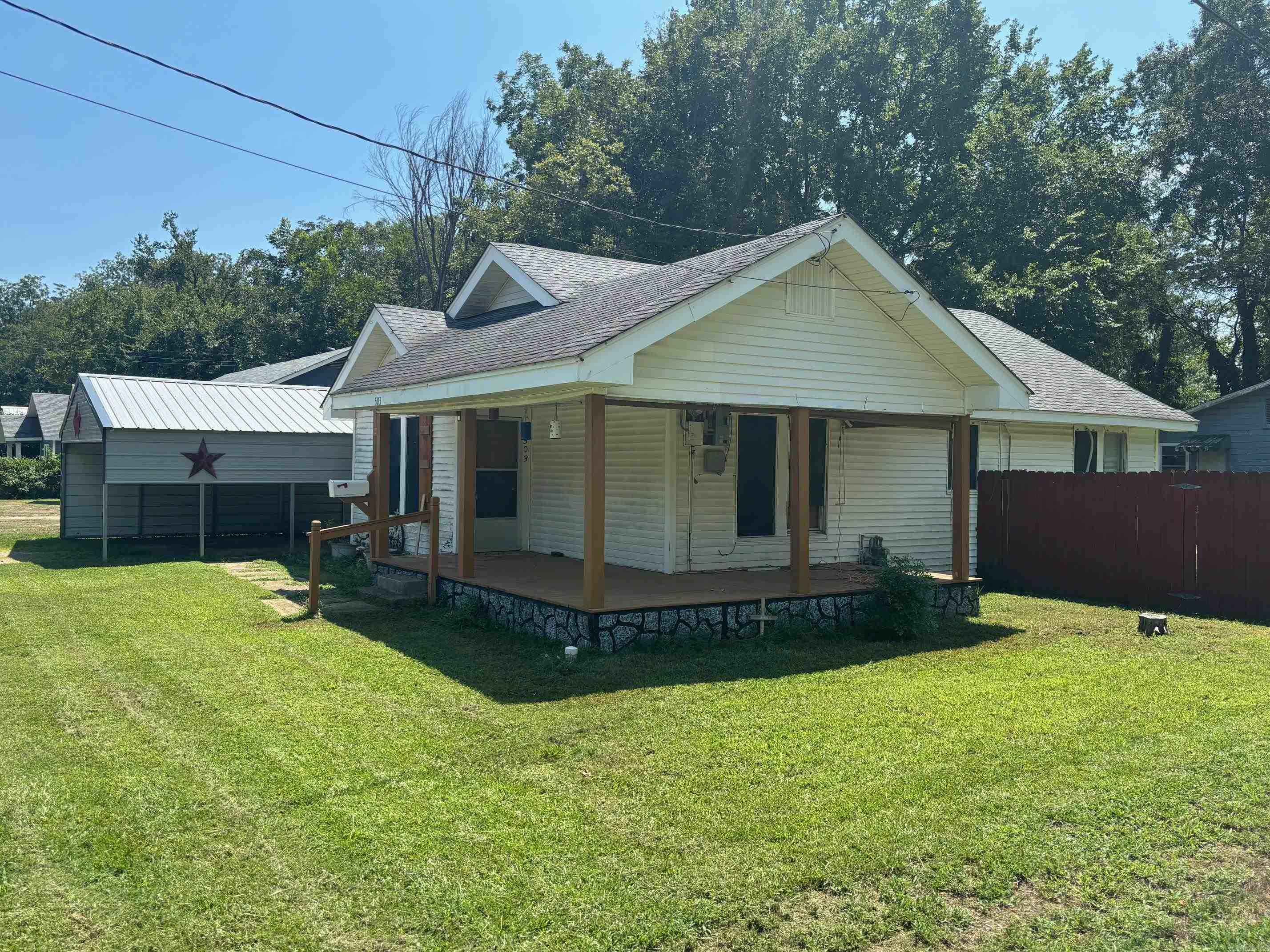 503 McHenry  Malvern, AR