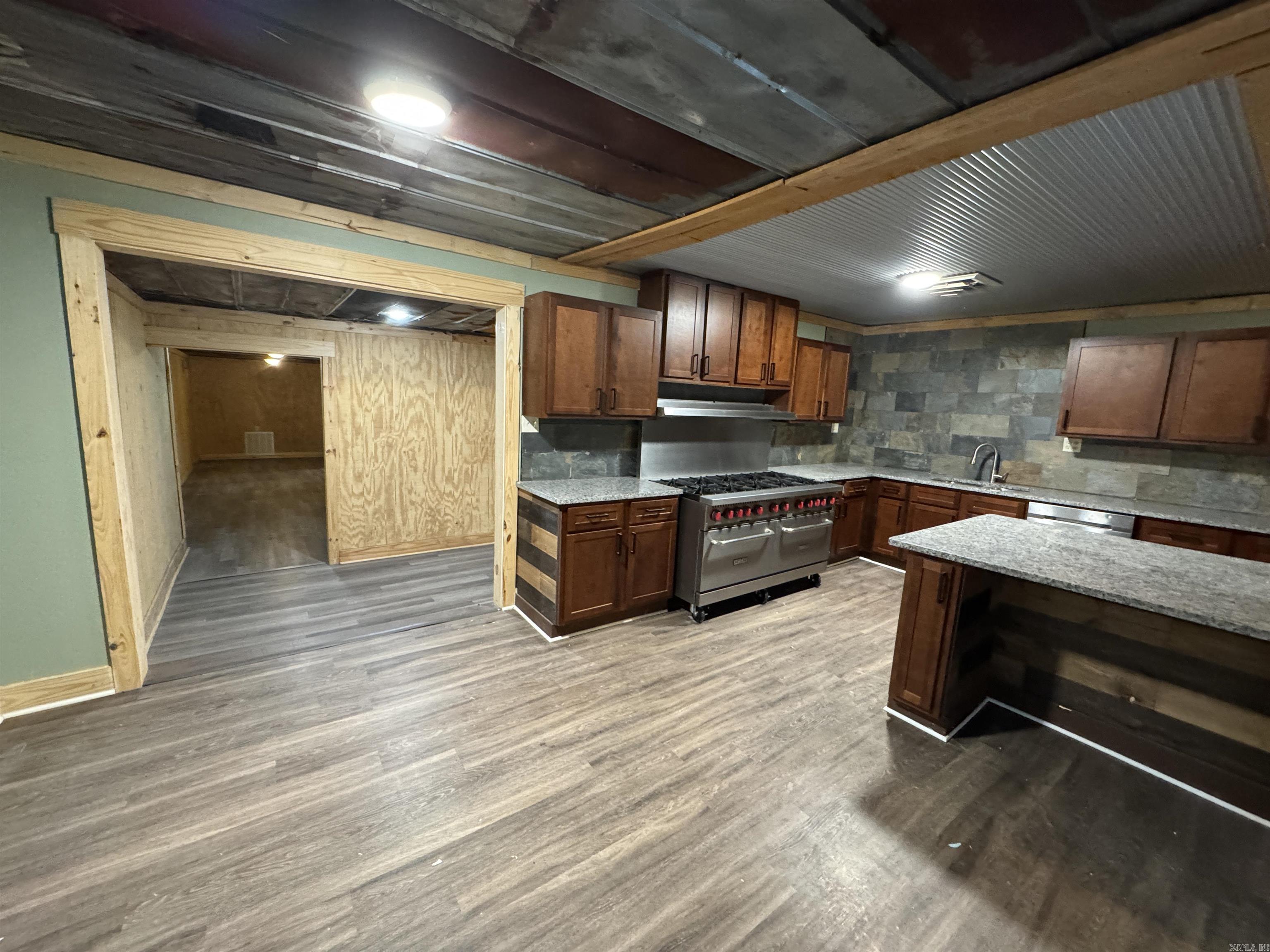 20 County Road 505  Fair Oaks, AR