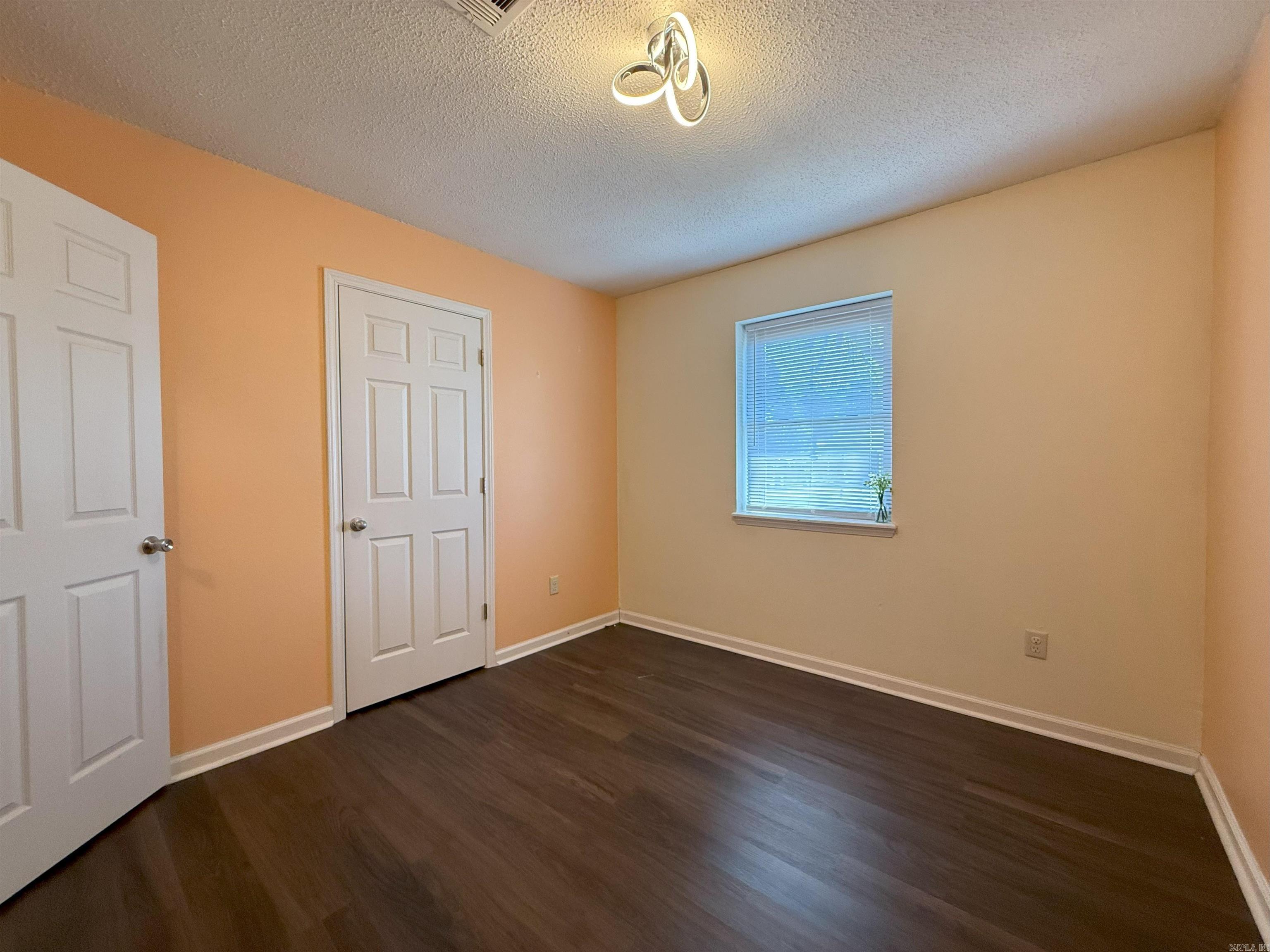 1218 Fairview  Lonoke, AR