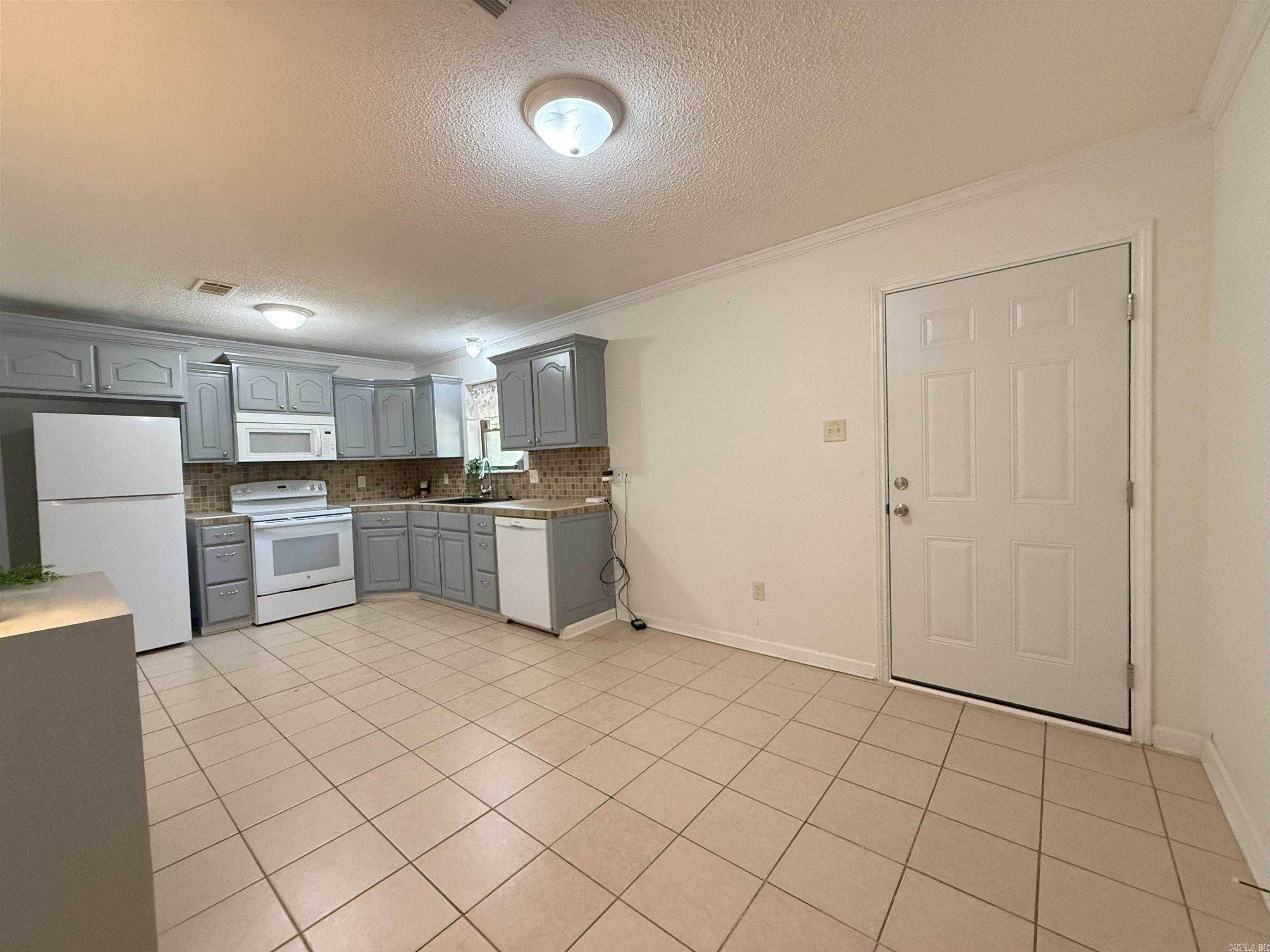1218 Fairview  Lonoke, AR