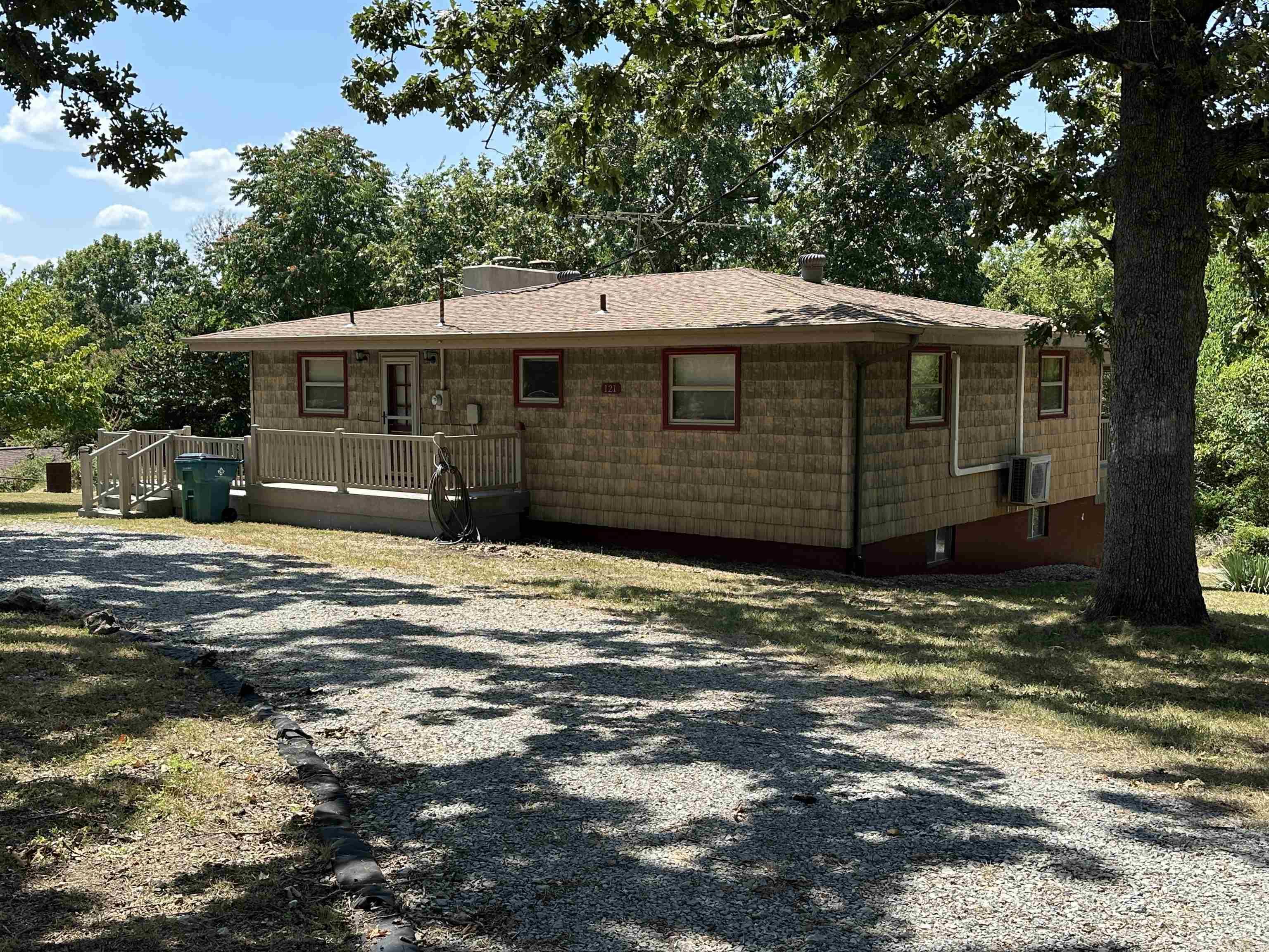 121 Lakeland Point  Bull Shoals, AR
