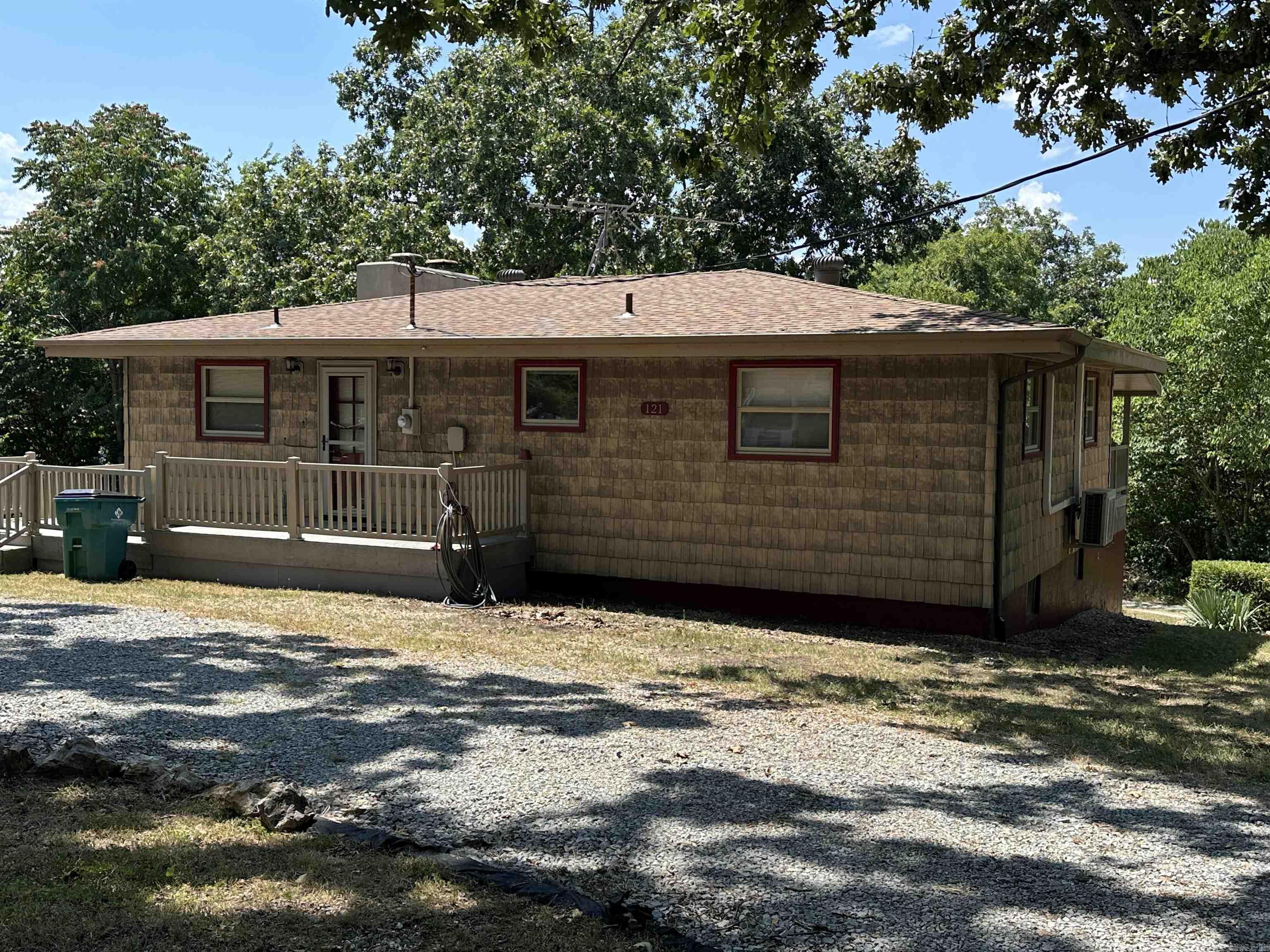 121 Lakeland Point  Bull Shoals, AR