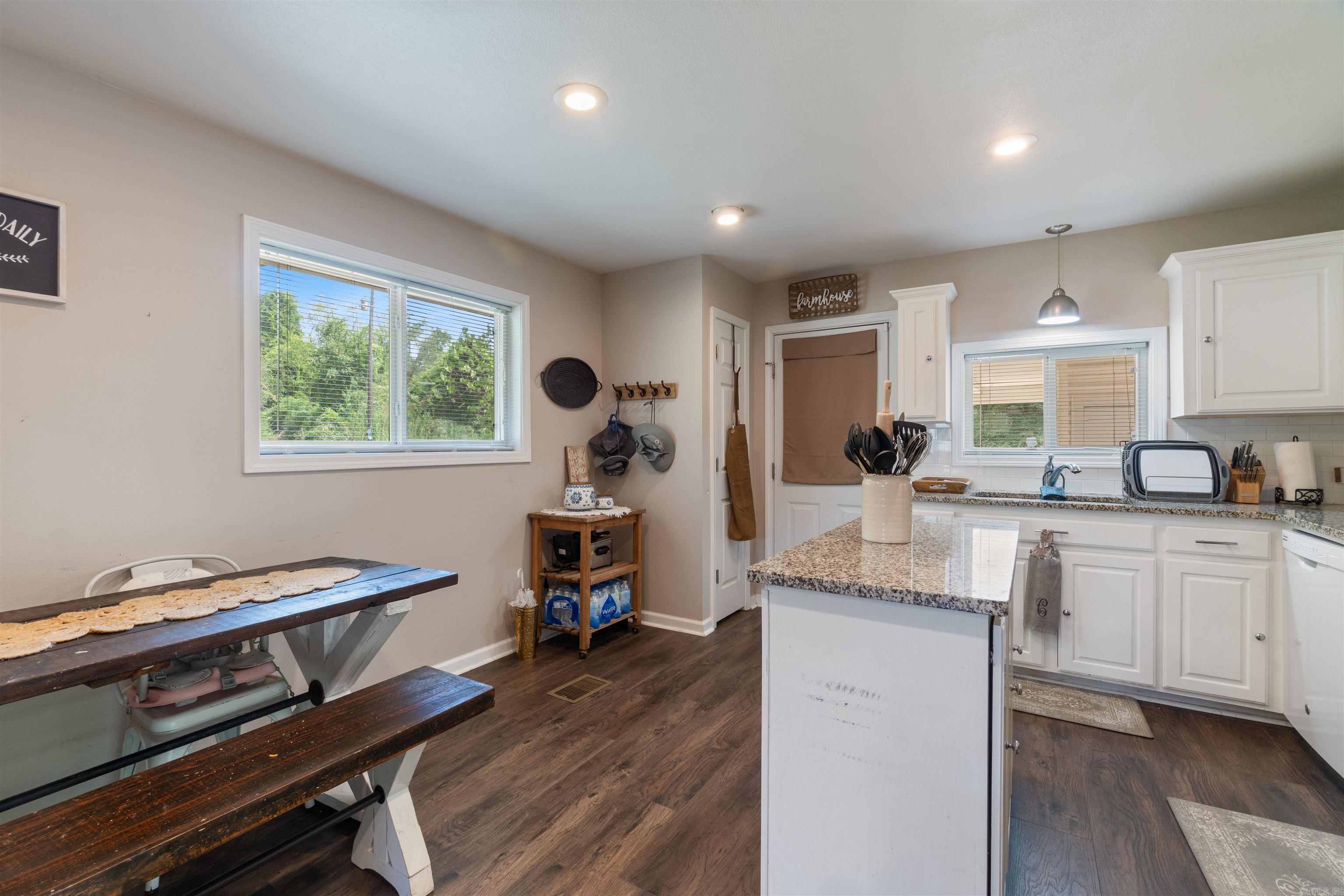 24919 S Sardis  Bauxite, AR