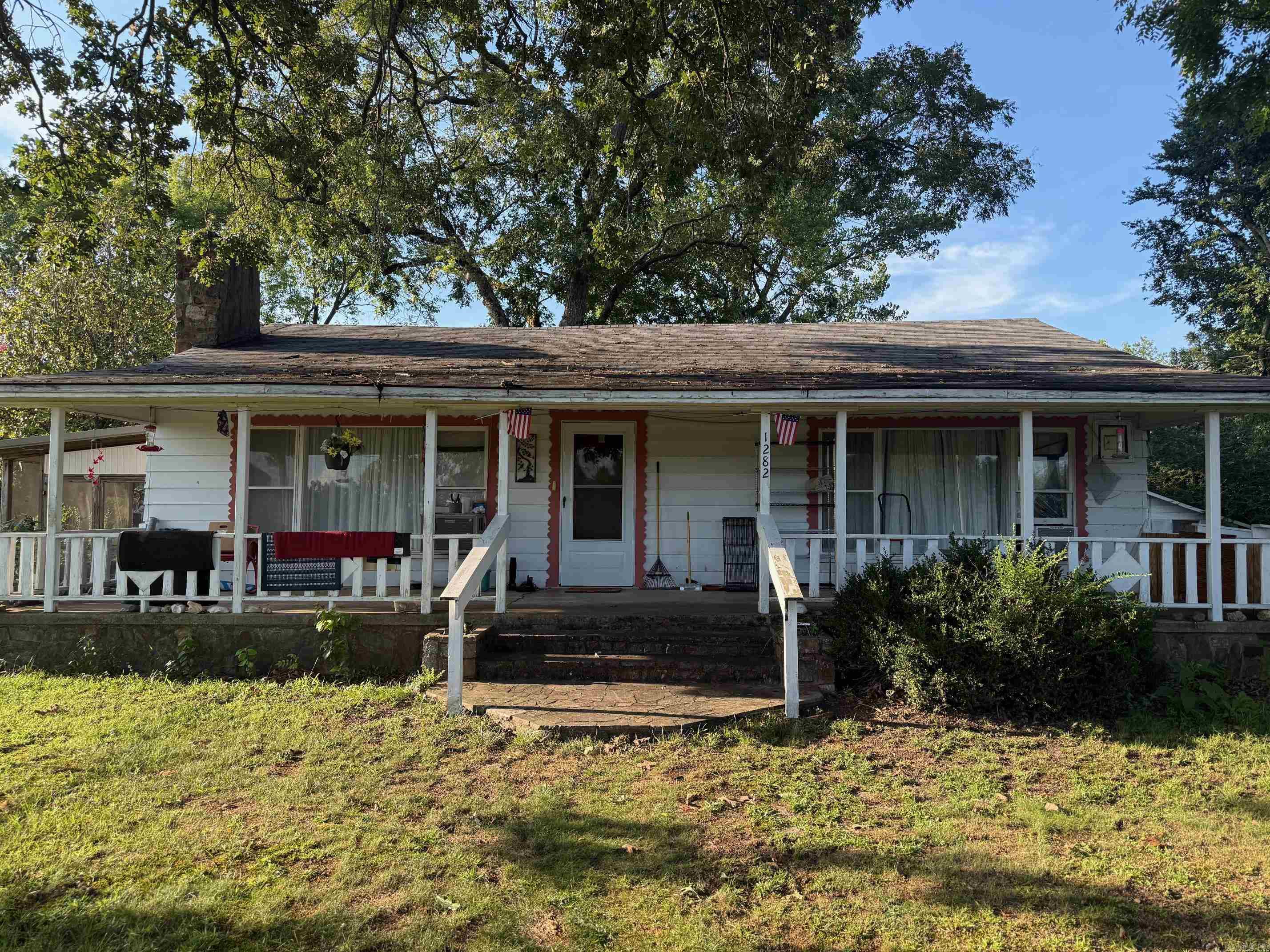 1282 Hwy 246 west  Hatfield, AR