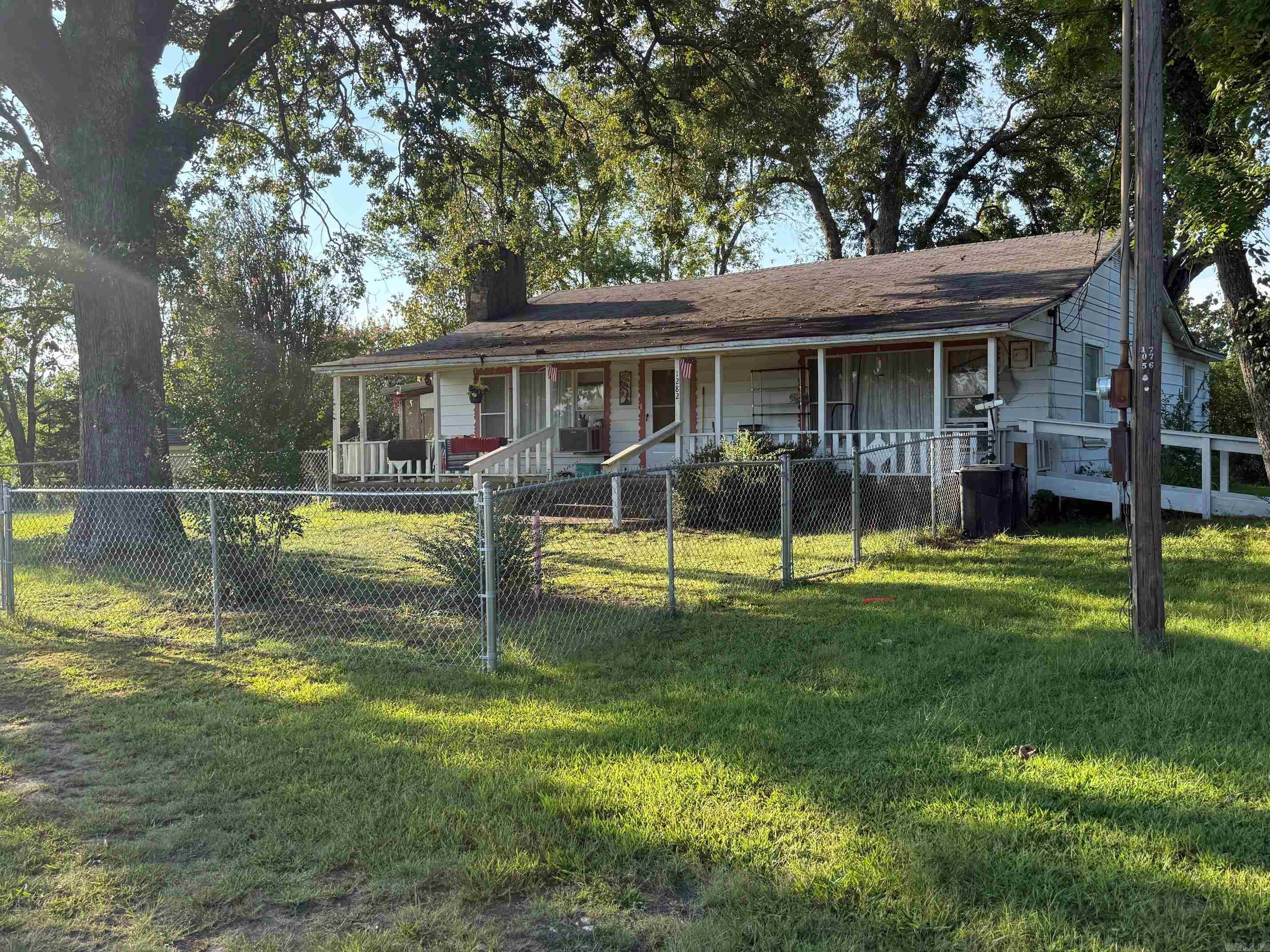 1282 Hwy 246 west  Hatfield, AR