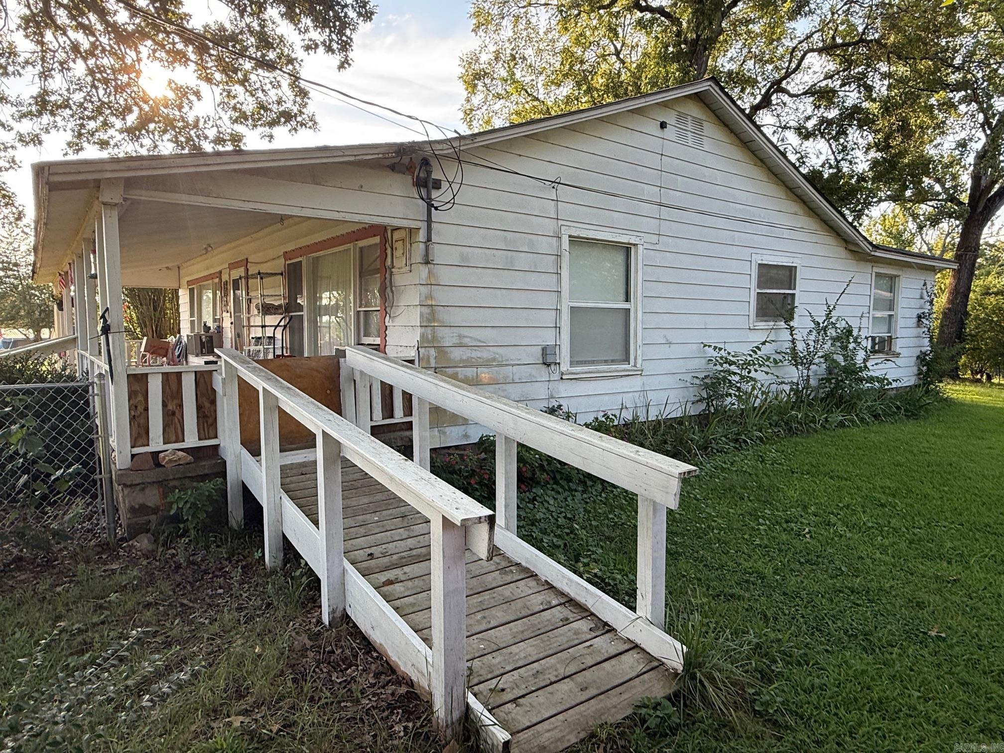 1282 Hwy 246 west  Hatfield, AR