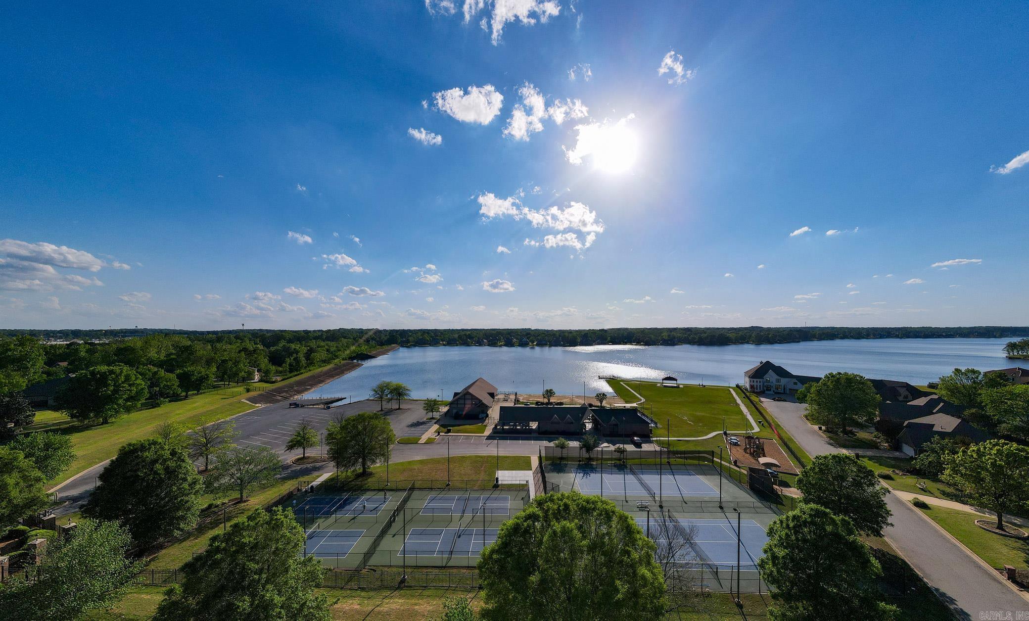 7901 S Shoreline  Benton, AR