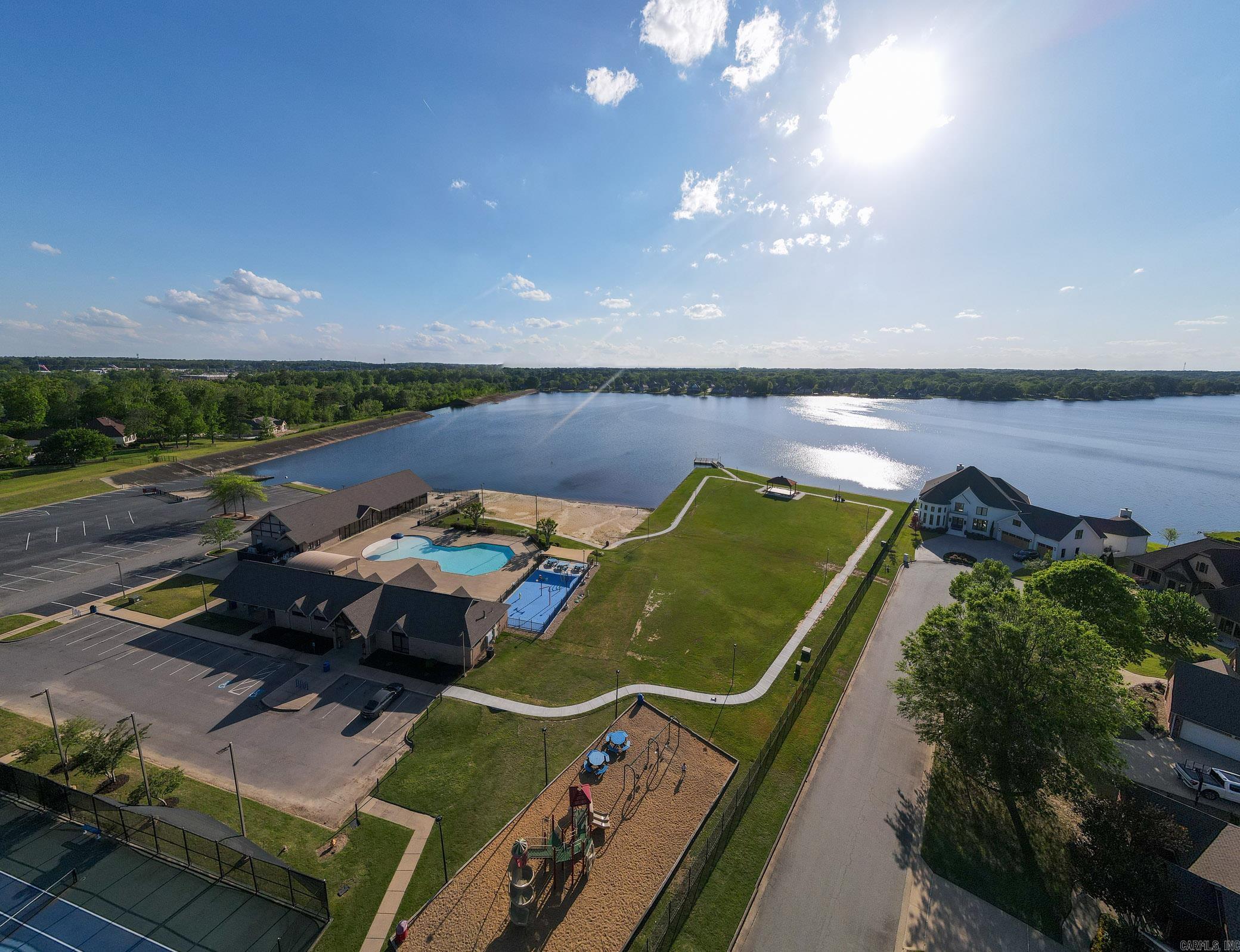 7901 S Shoreline  Benton, AR