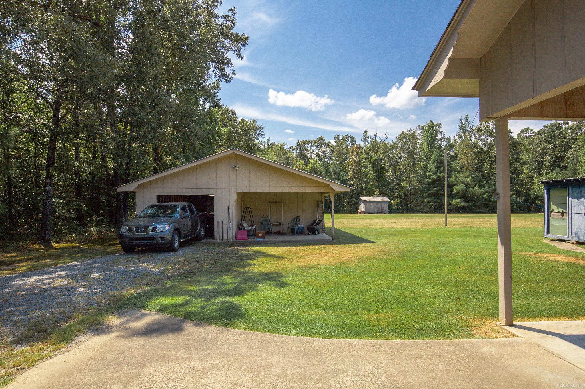 1508 Red Oak Ln.  Pine Bluff, AR