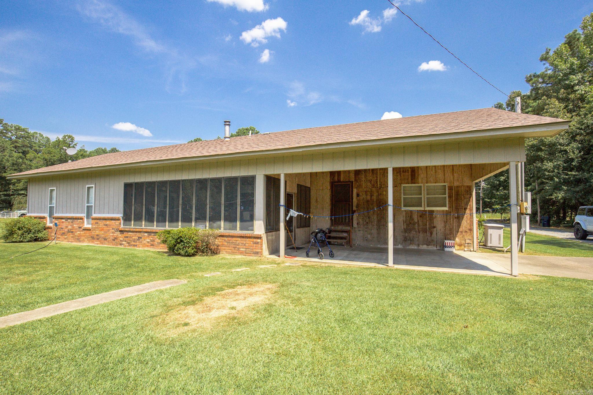 1508 Red Oak Ln.  Pine Bluff, AR