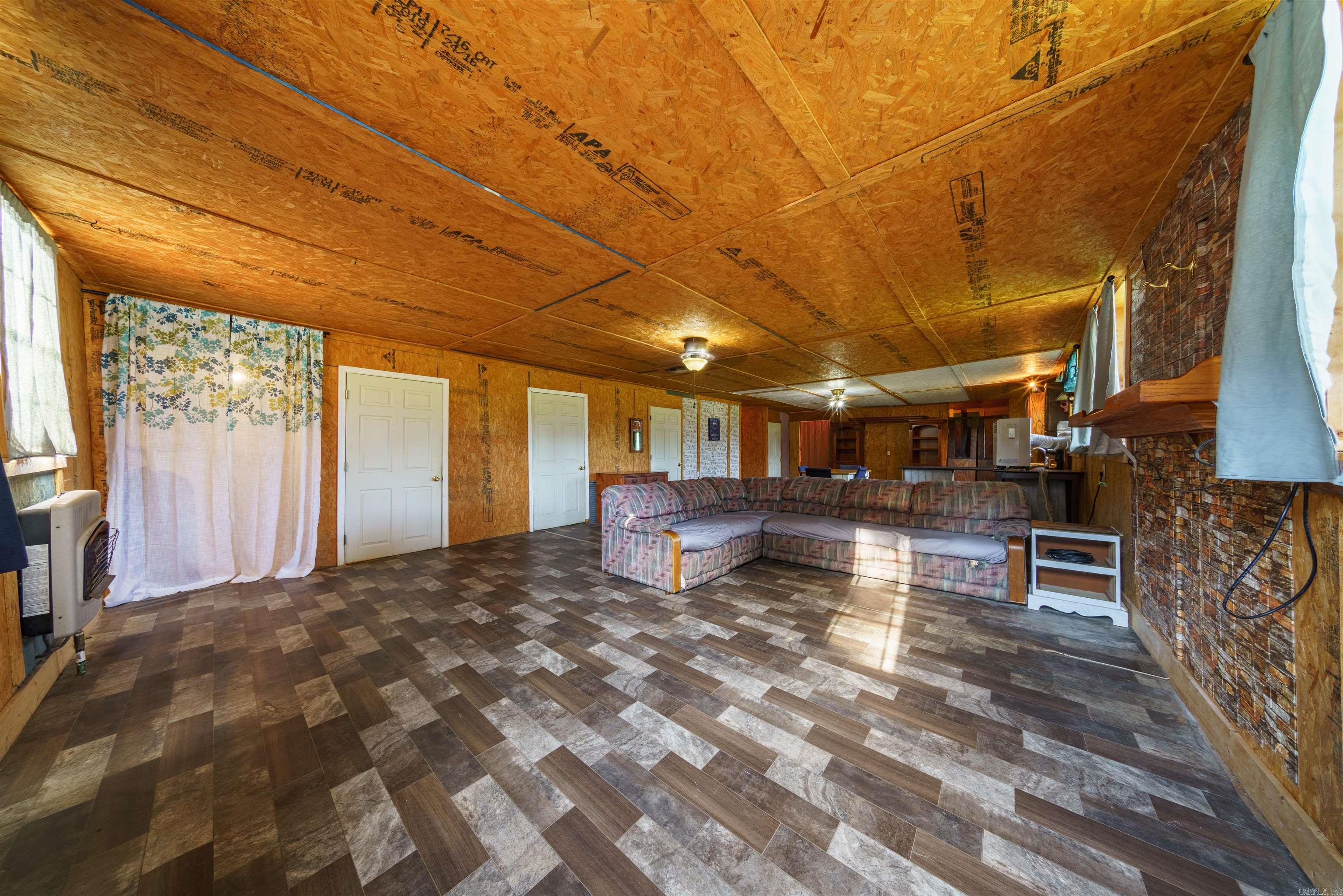 2540 Jamestown Lp  Floral, AR