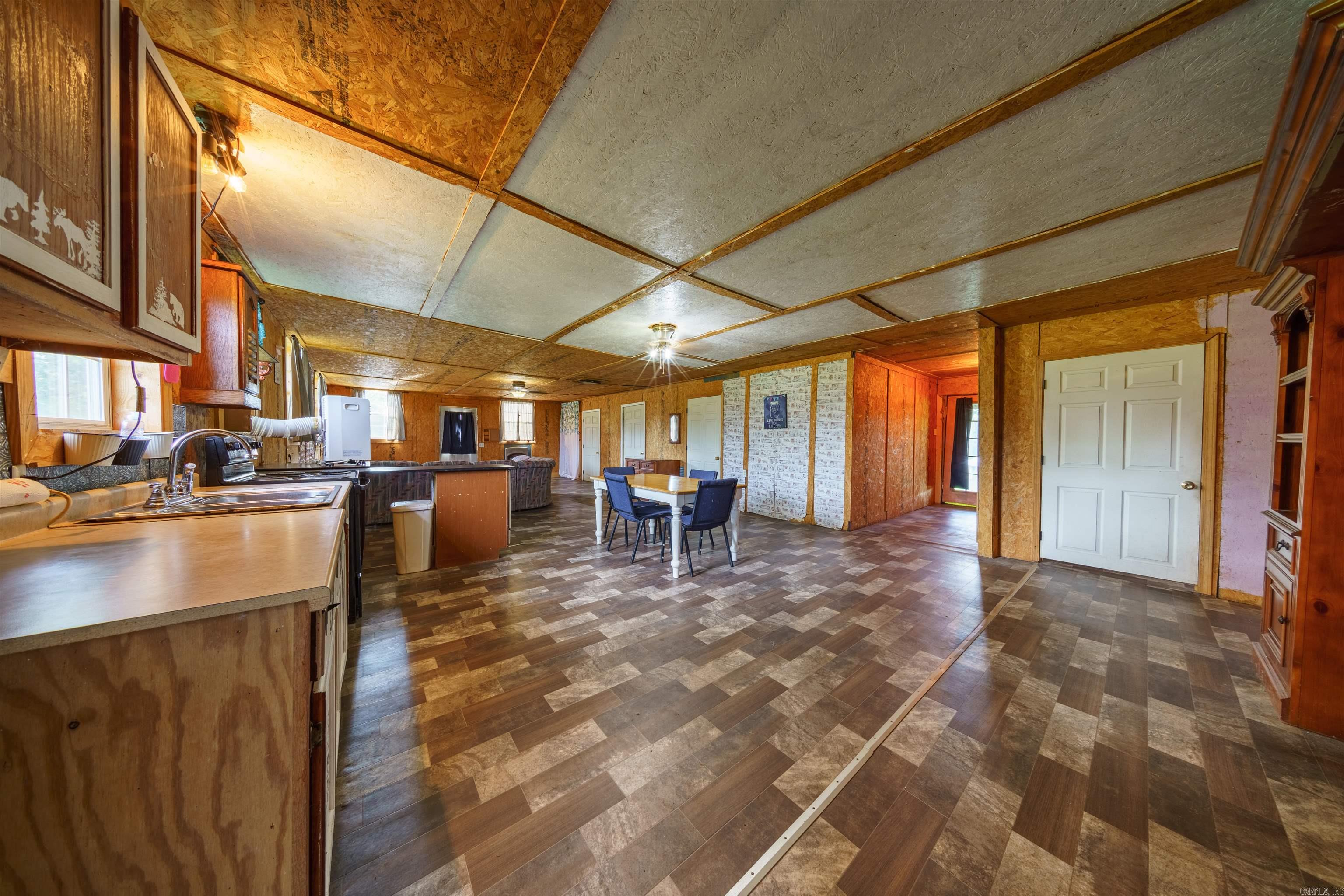 2540 Jamestown Lp  Floral, AR