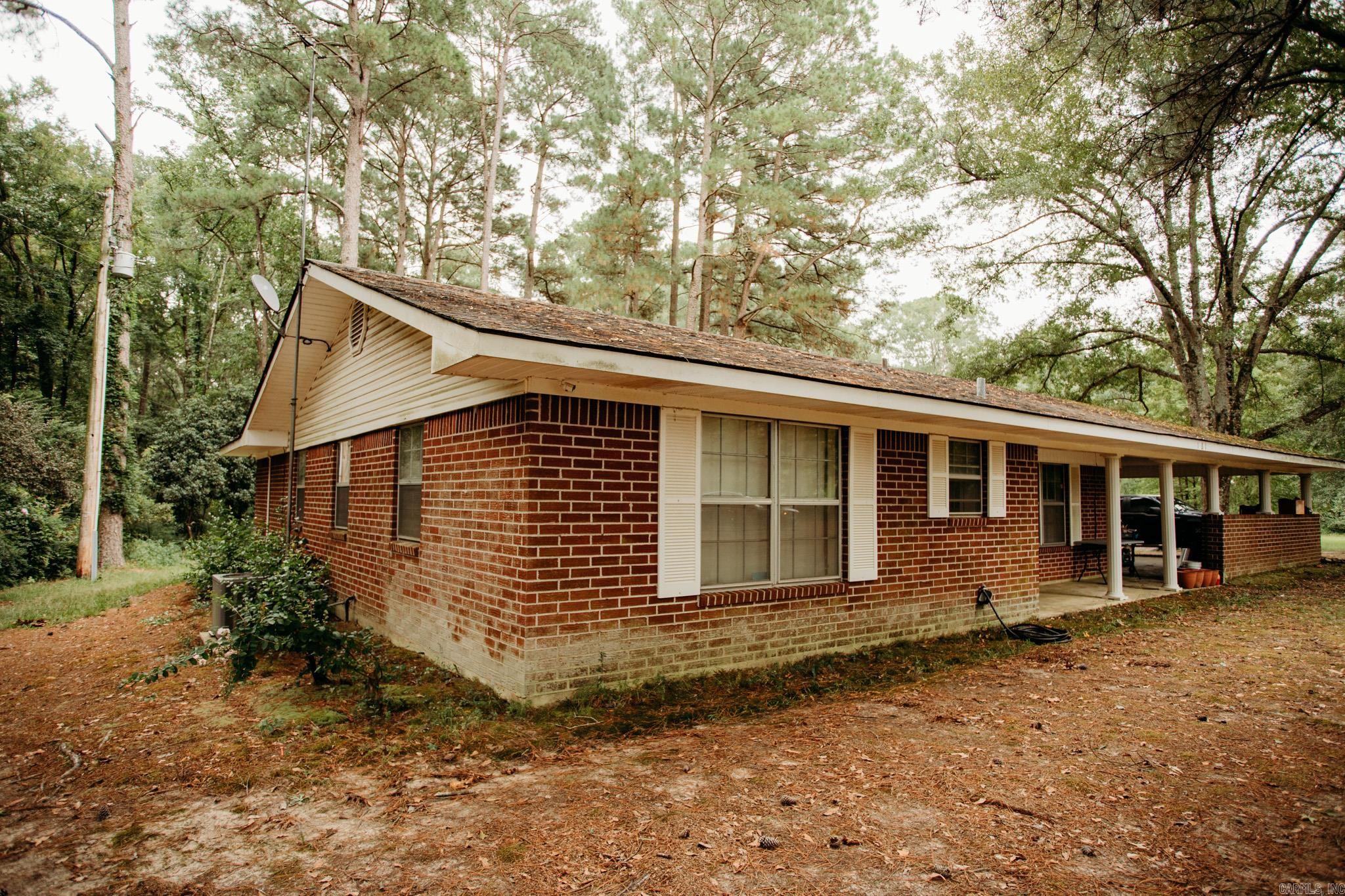 181 Oakland Road Strong, AR 71765