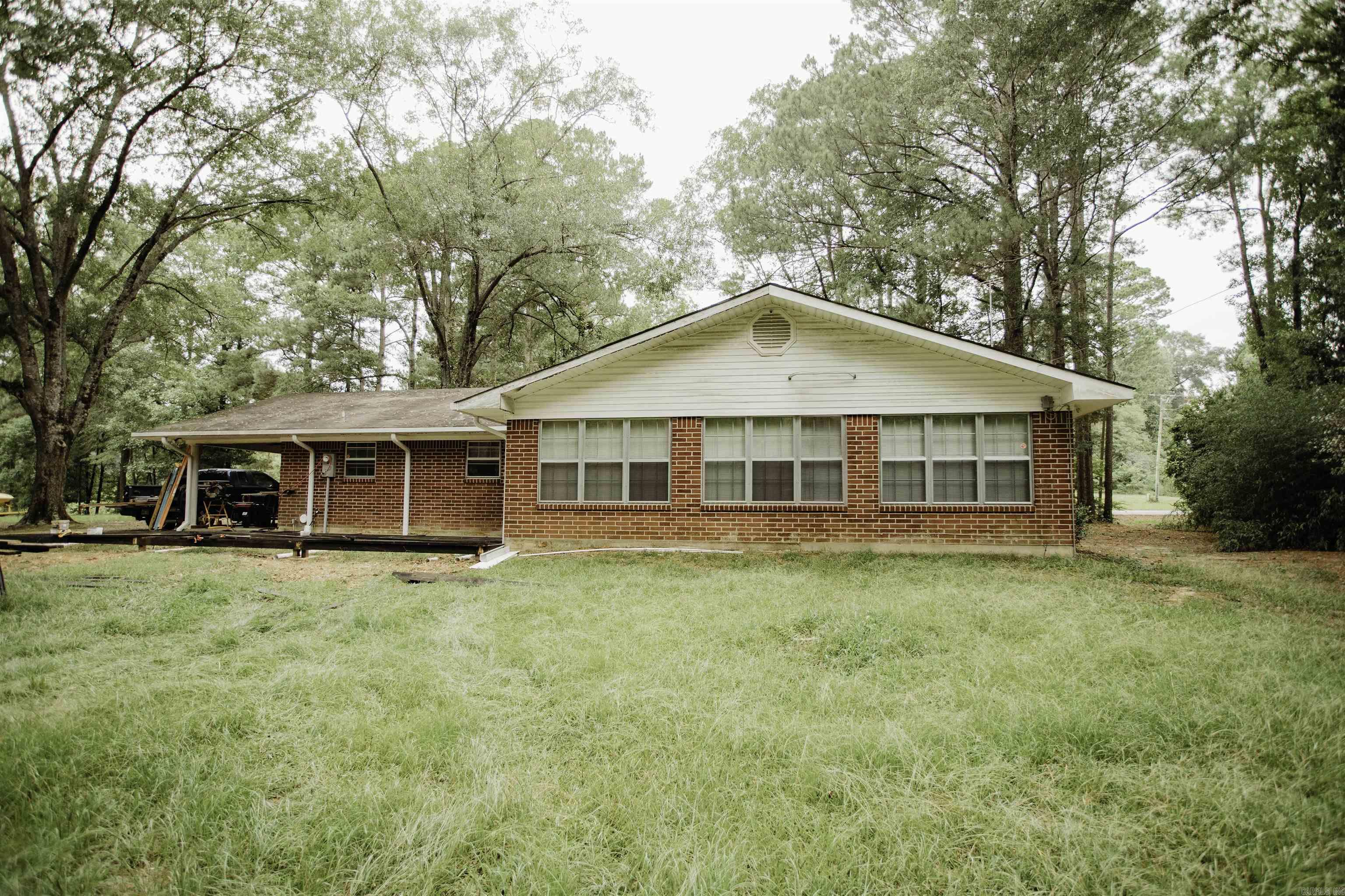 181 Oakland Road Strong, AR 71765