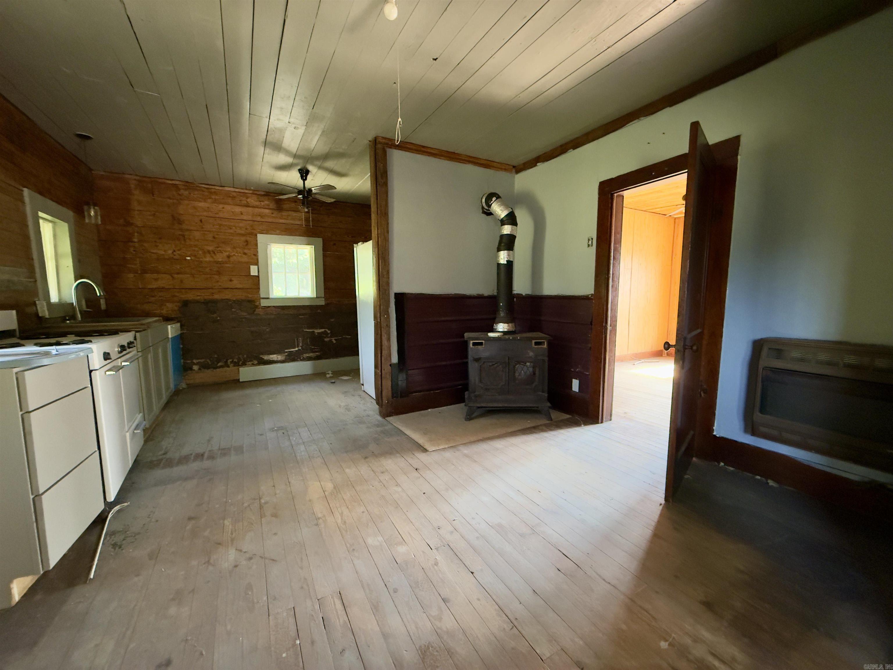 805 Highway 64  Coal Hill, AR