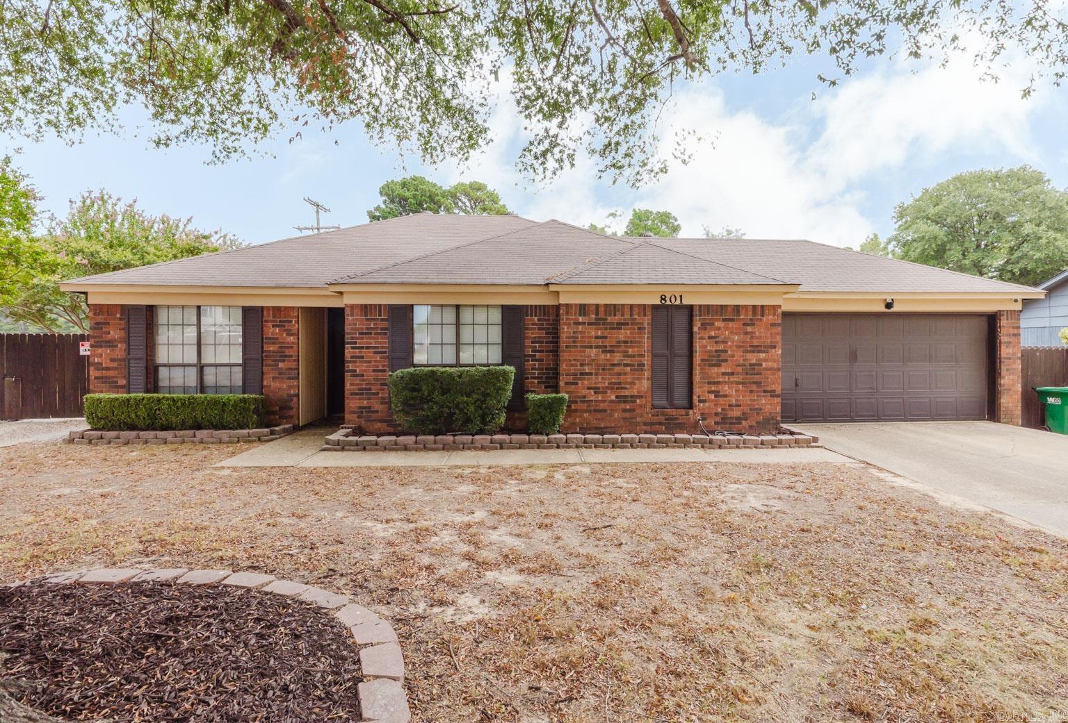 801 Lindy Cove  Bryant, AR