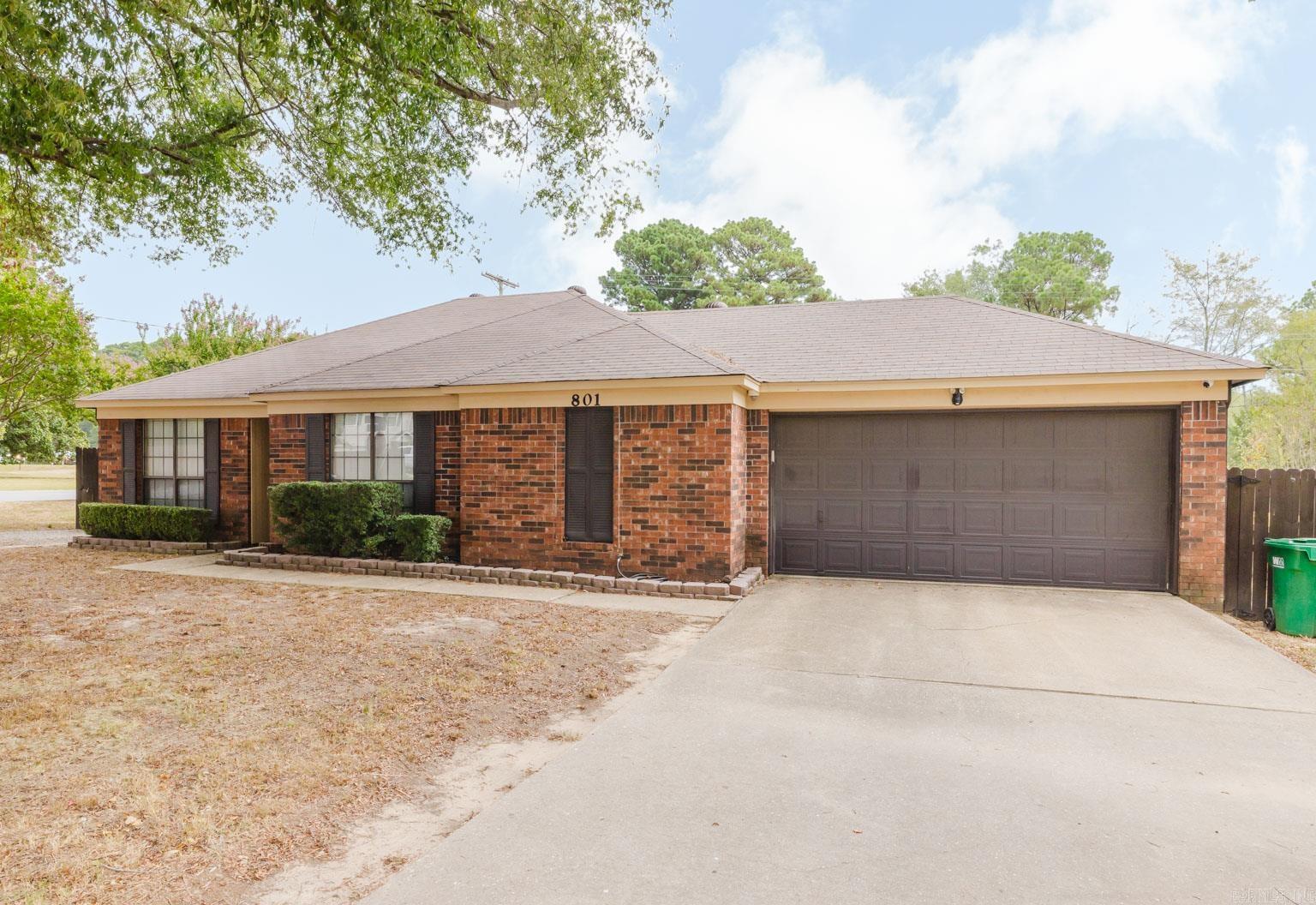 801 Lindy Cove  Bryant, AR